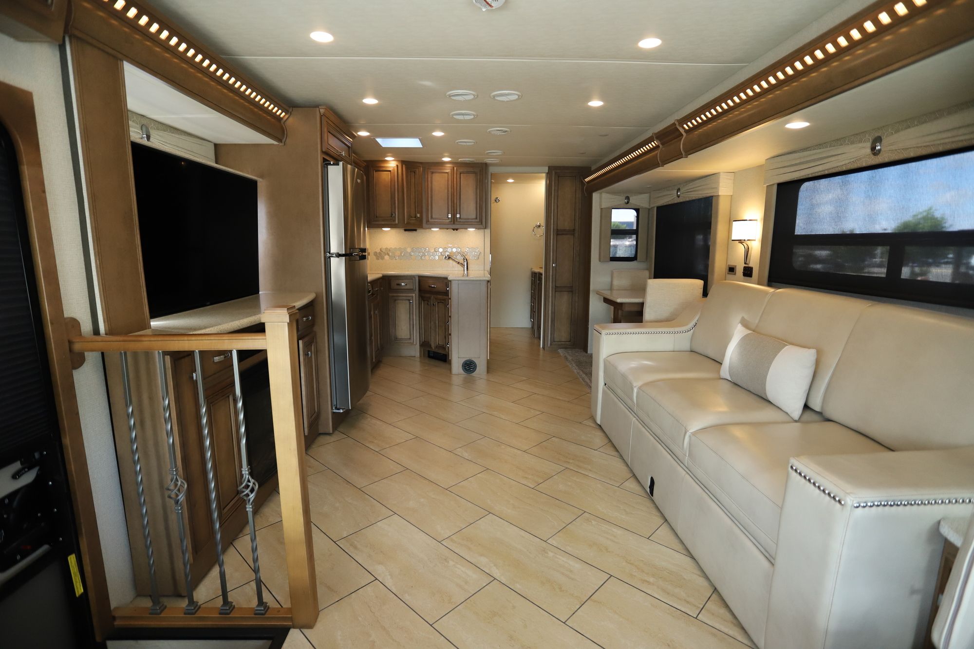 Used 2019 Newmar Bay Star 3414 Class A  For Sale