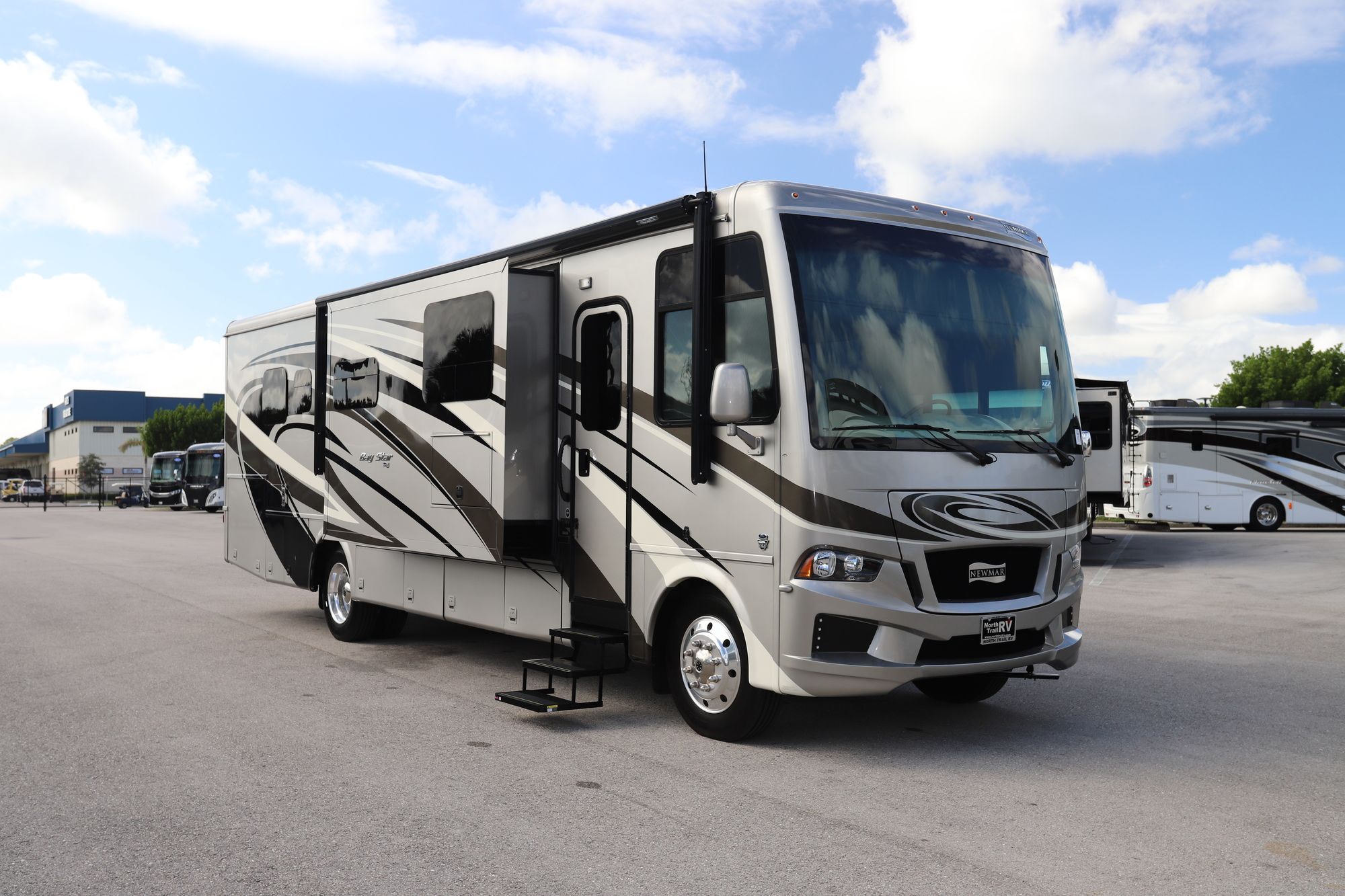 Used 2019 Newmar Bay Star 3414 Class A  For Sale