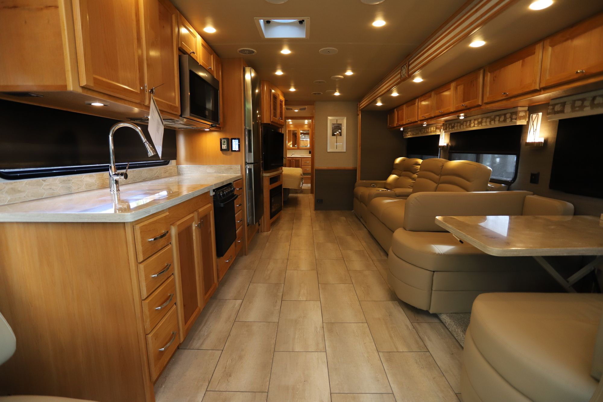 New 2021 Tiffin Motor Homes Allegro Red 38LL Class A  For Sale