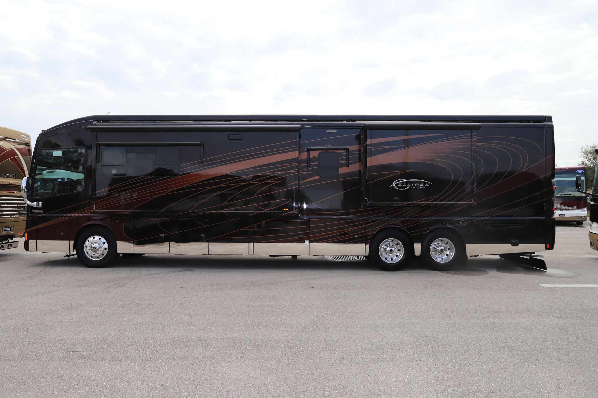 Used 2015 Itasca Ellipse Ultra 42HL Class A  For Sale