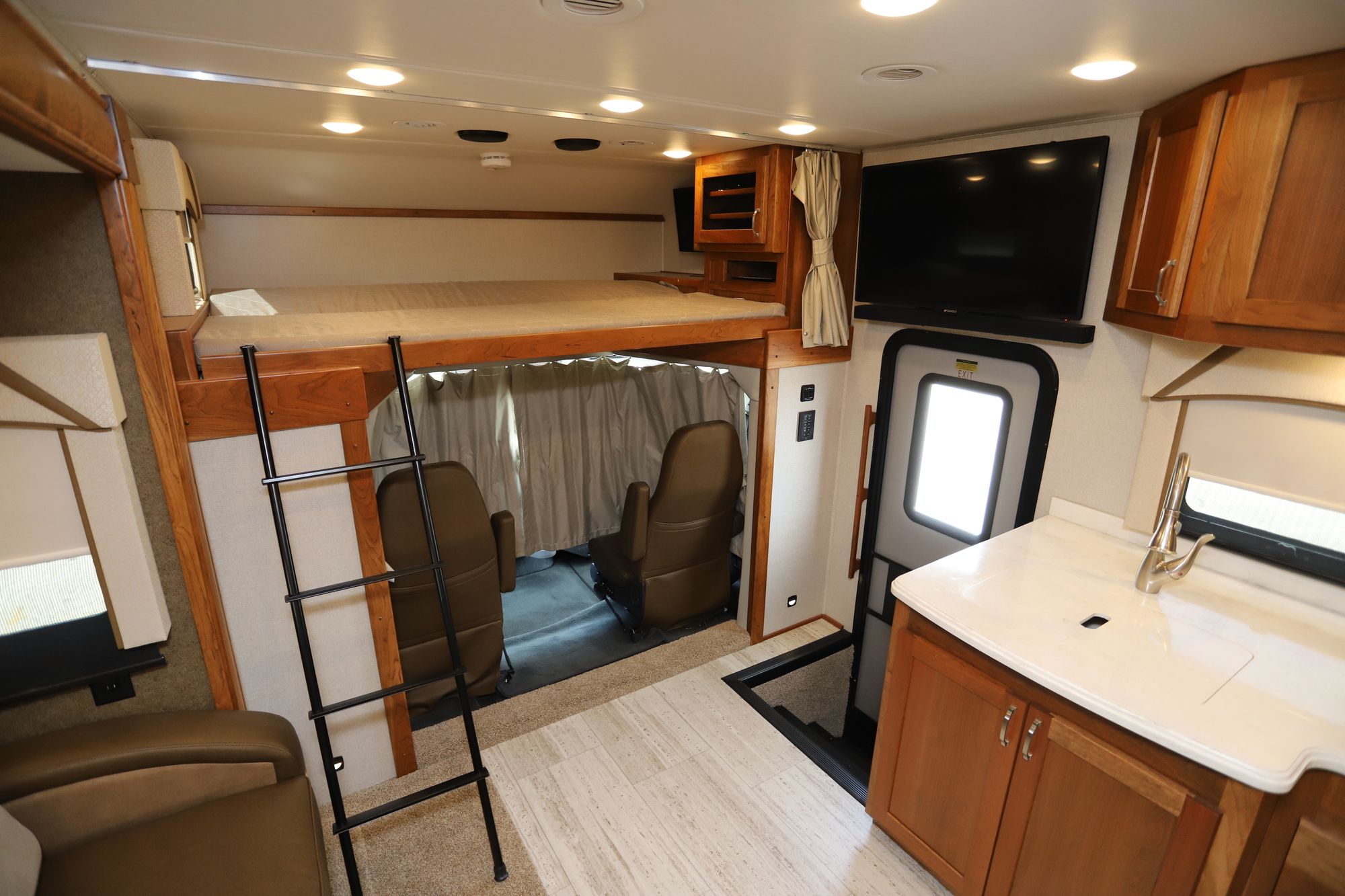 Used 2019 Renegade Rv Valencia 38RW Super C  For Sale