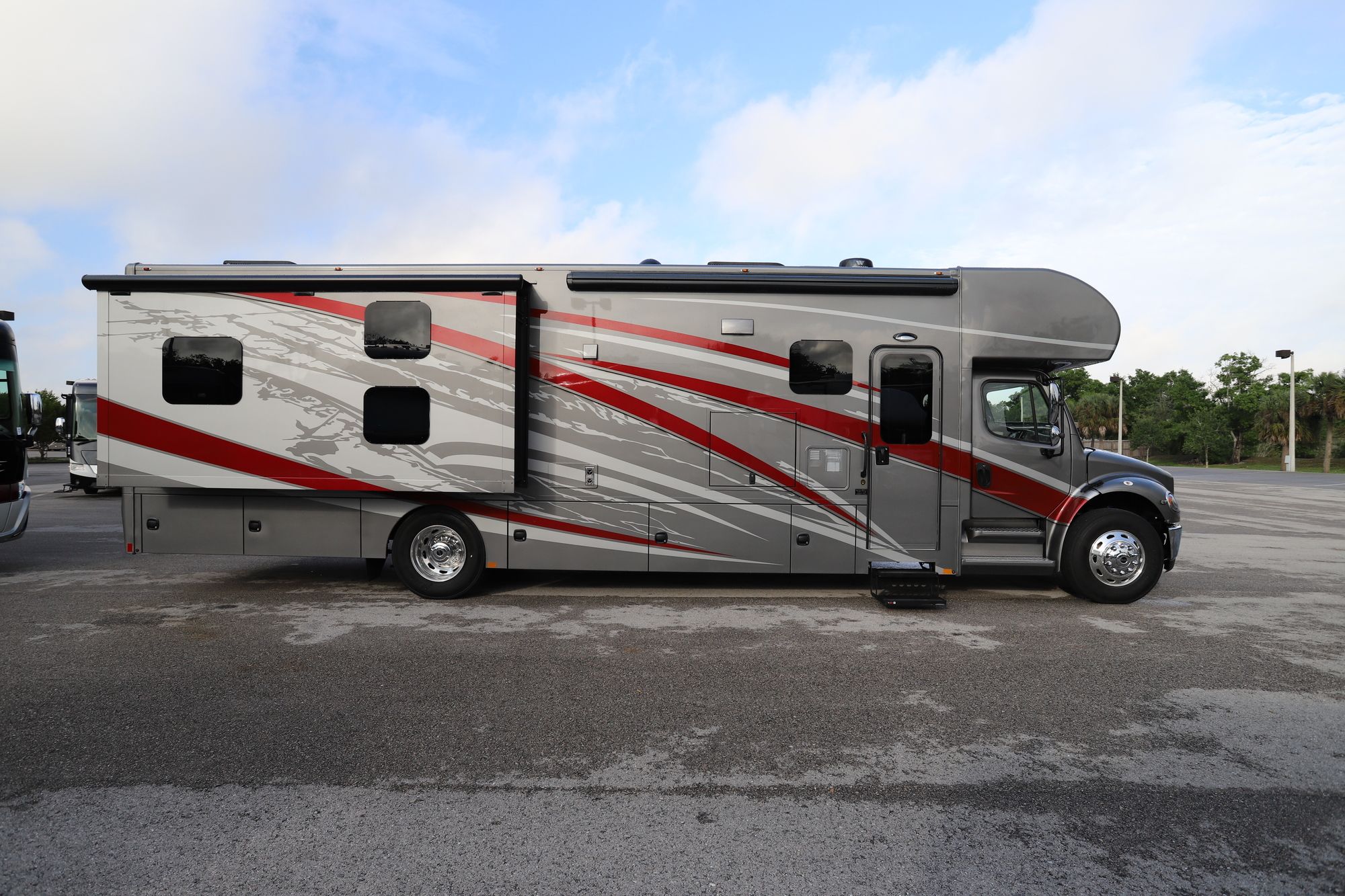 New 2021 Renegade Rv Valencia 38BB Super C  For Sale