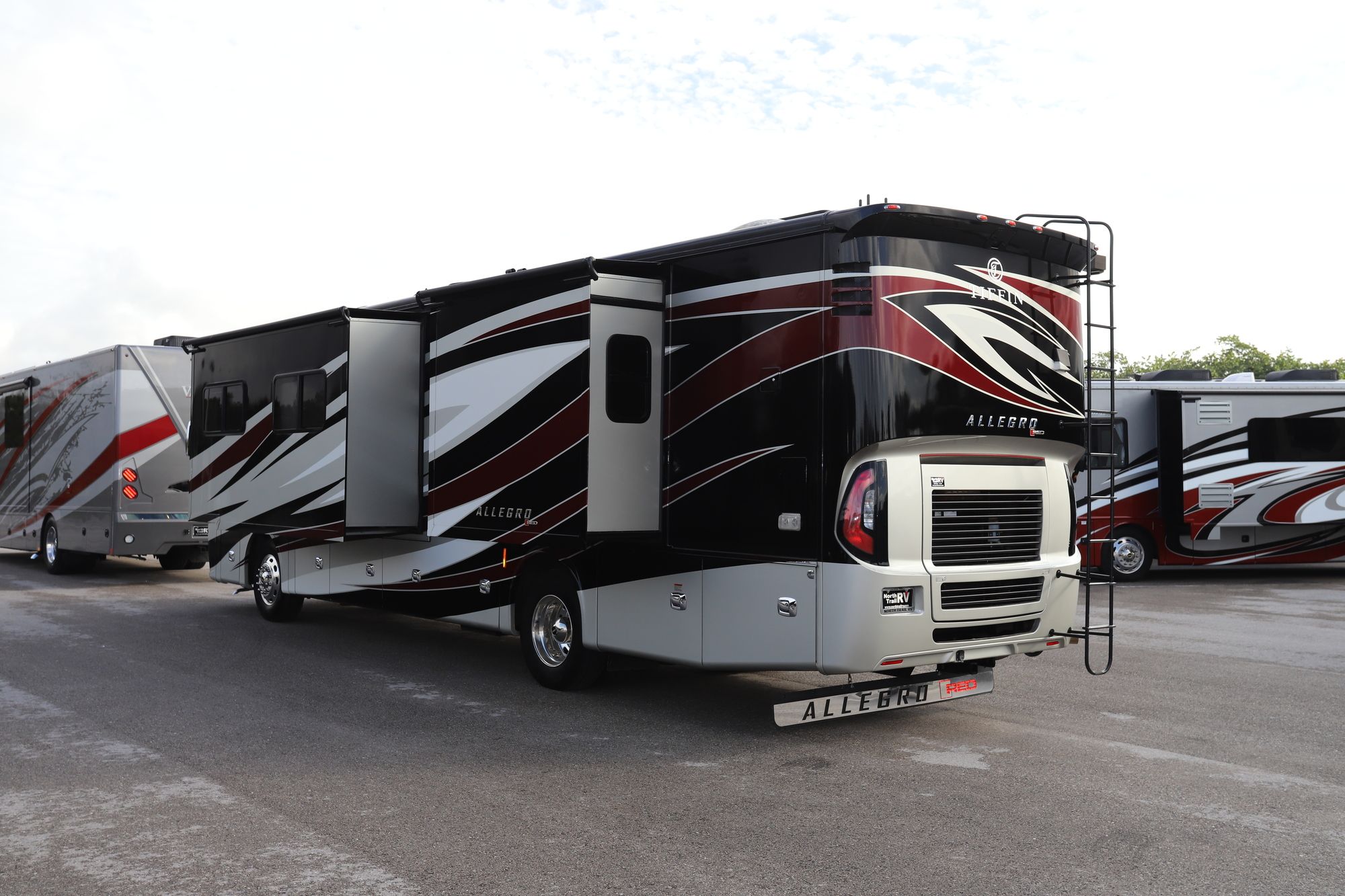 Used 2019 Tiffin Motor Homes Allegro Red 37BA Class A  For Sale