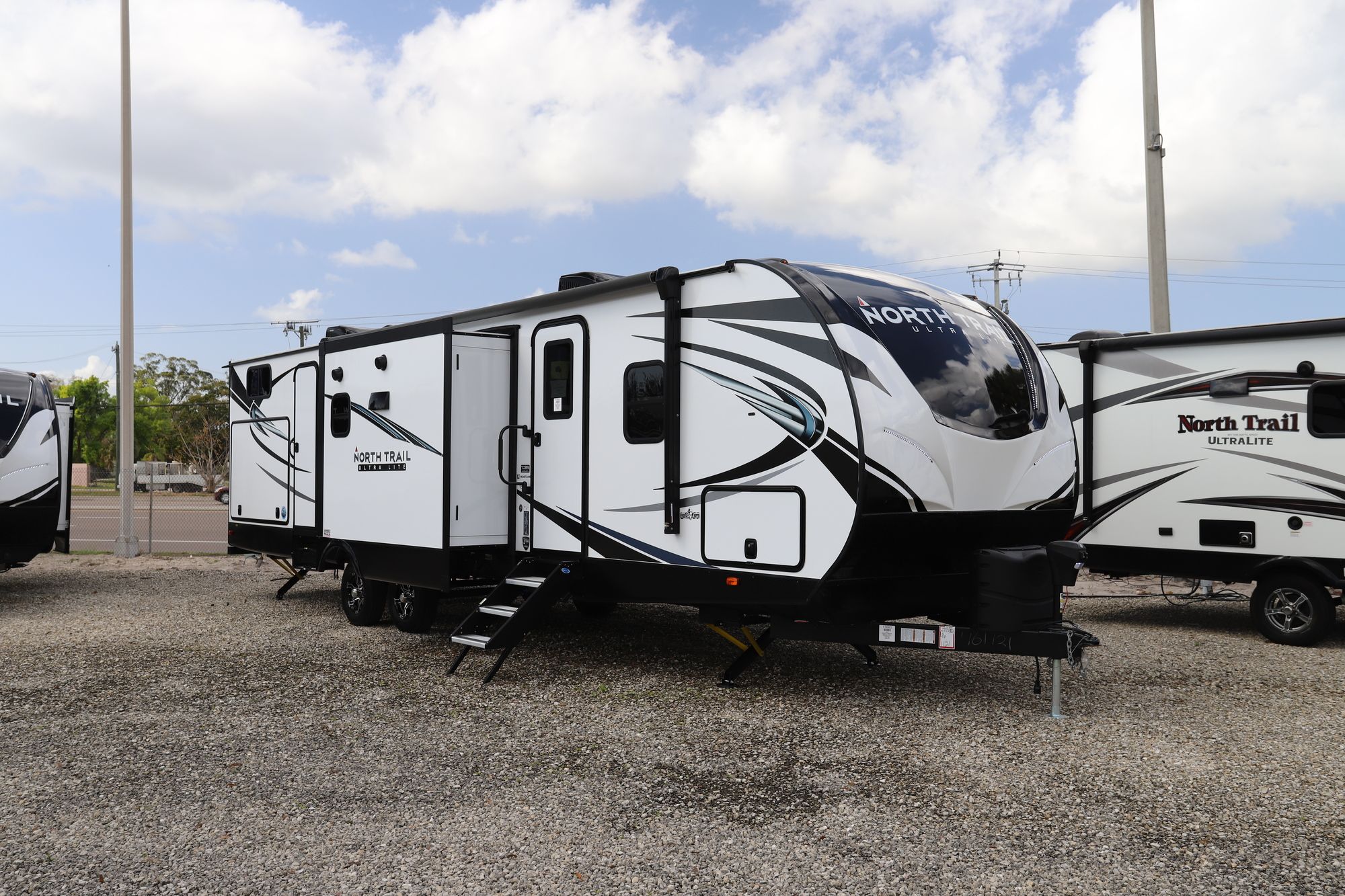 New 2021 Heartland Rv North Trail 33BKSS Travel Trailer  For Sale