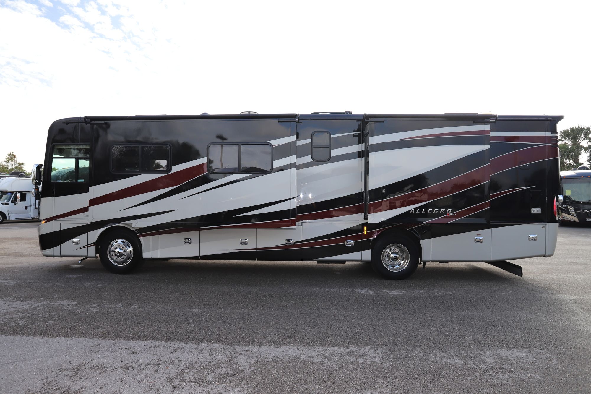 Used 2019 Tiffin Motor Homes Allegro Red 37BA Class A  For Sale