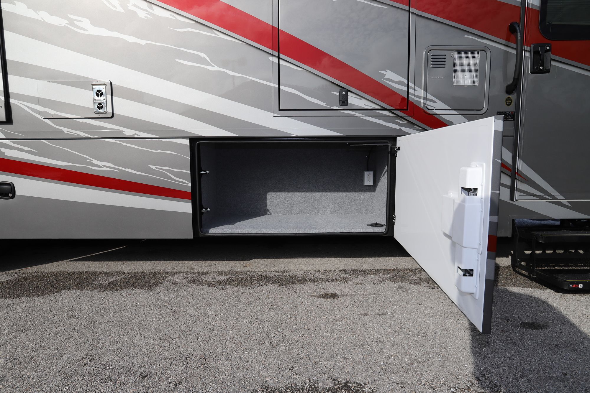 New 2021 Renegade Rv Valencia 38BB Super C  For Sale