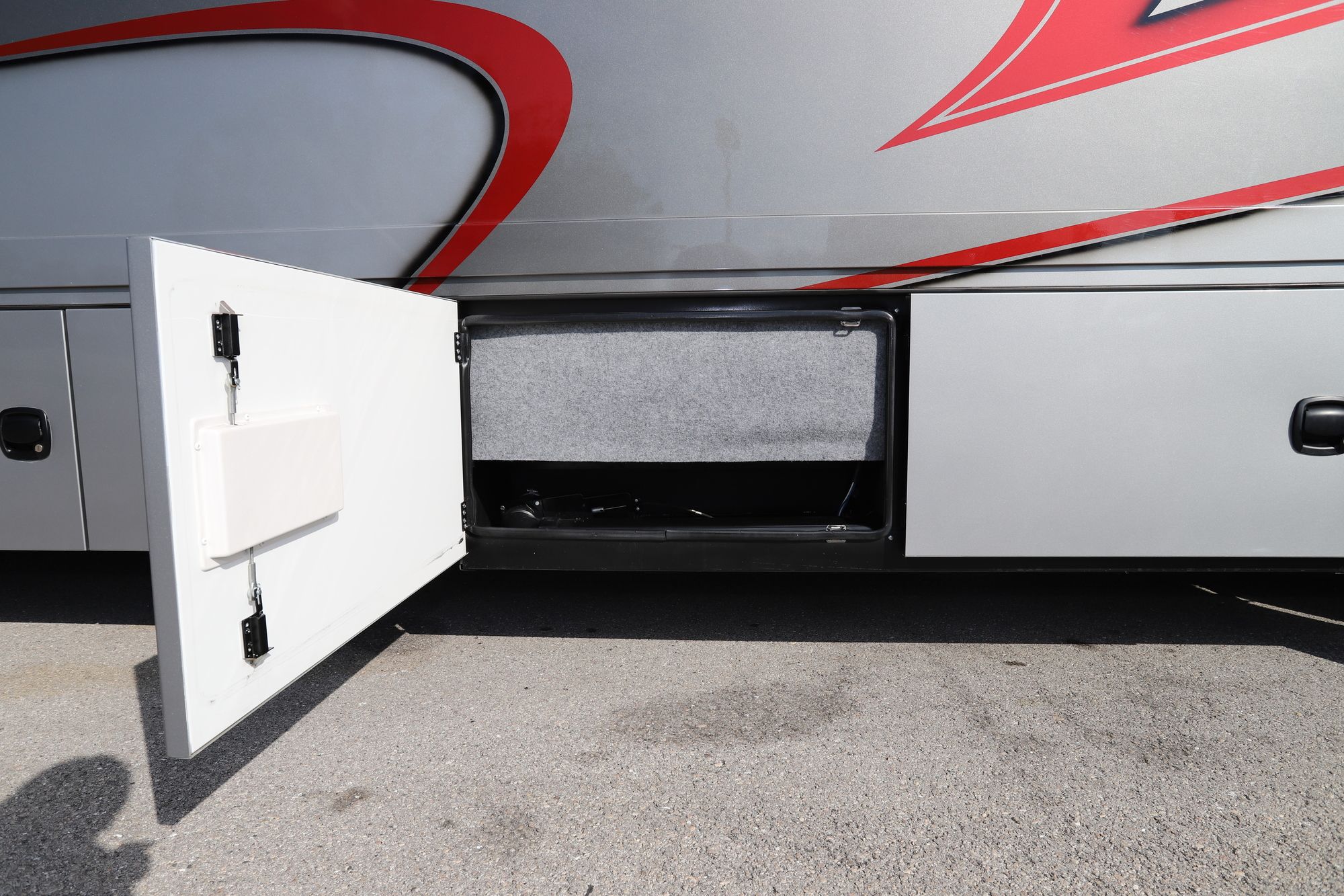 Used 2019 Renegade Rv Valencia 38RW Super C  For Sale
