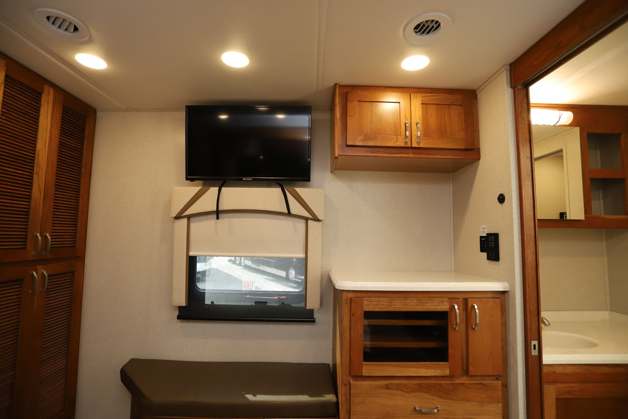 Used 2019 Renegade Rv Valencia 38RW Super C  For Sale