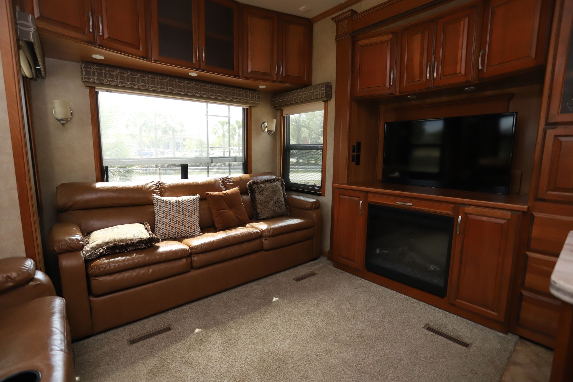 Used 2016 Drv Luxury Suites Mobile Suite 36RSSB3 Fifth Wheel  For Sale