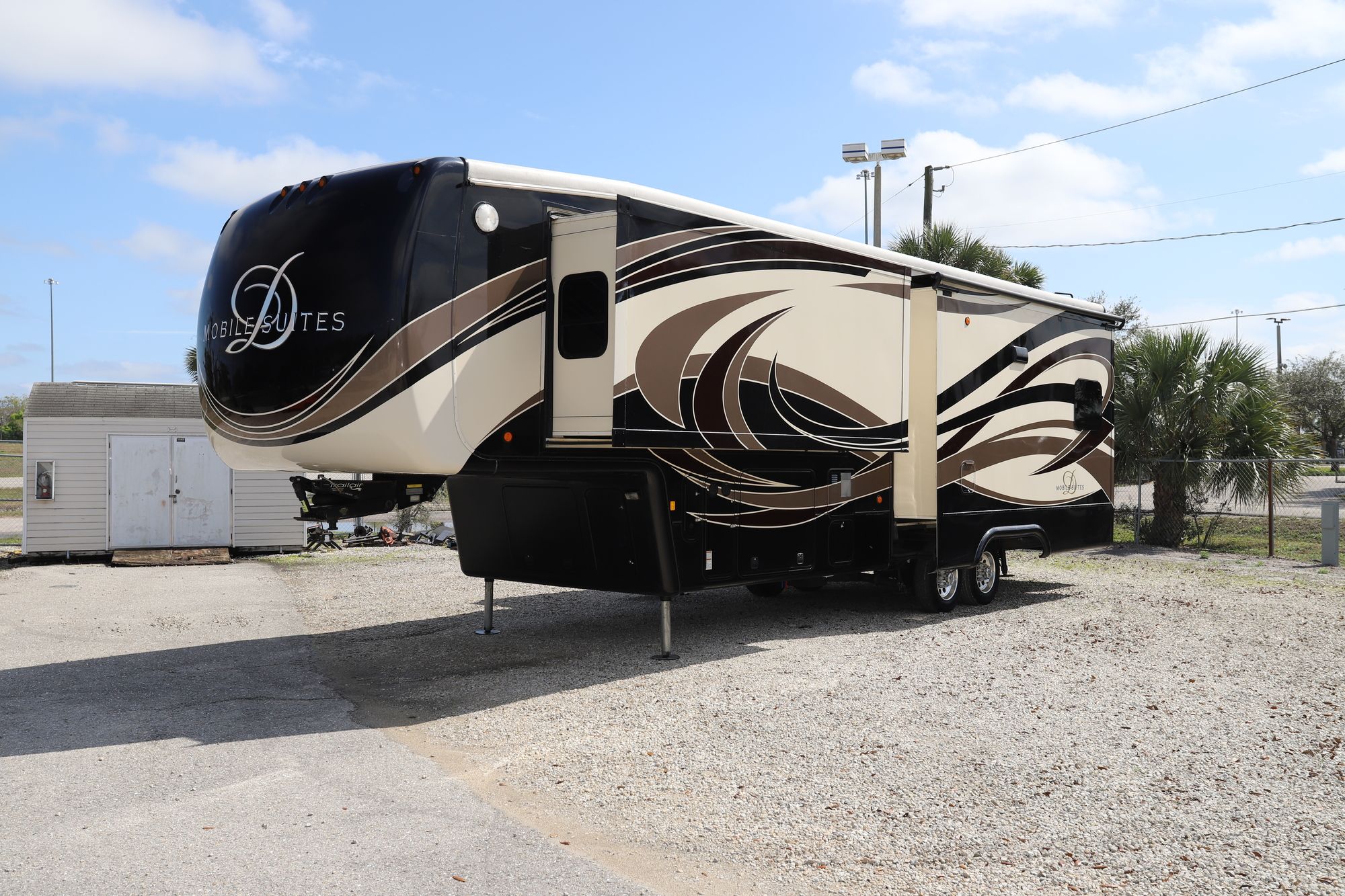 Used 2016 Drv Luxury Suites Mobile Suite 36RSSB3 Fifth Wheel  For Sale