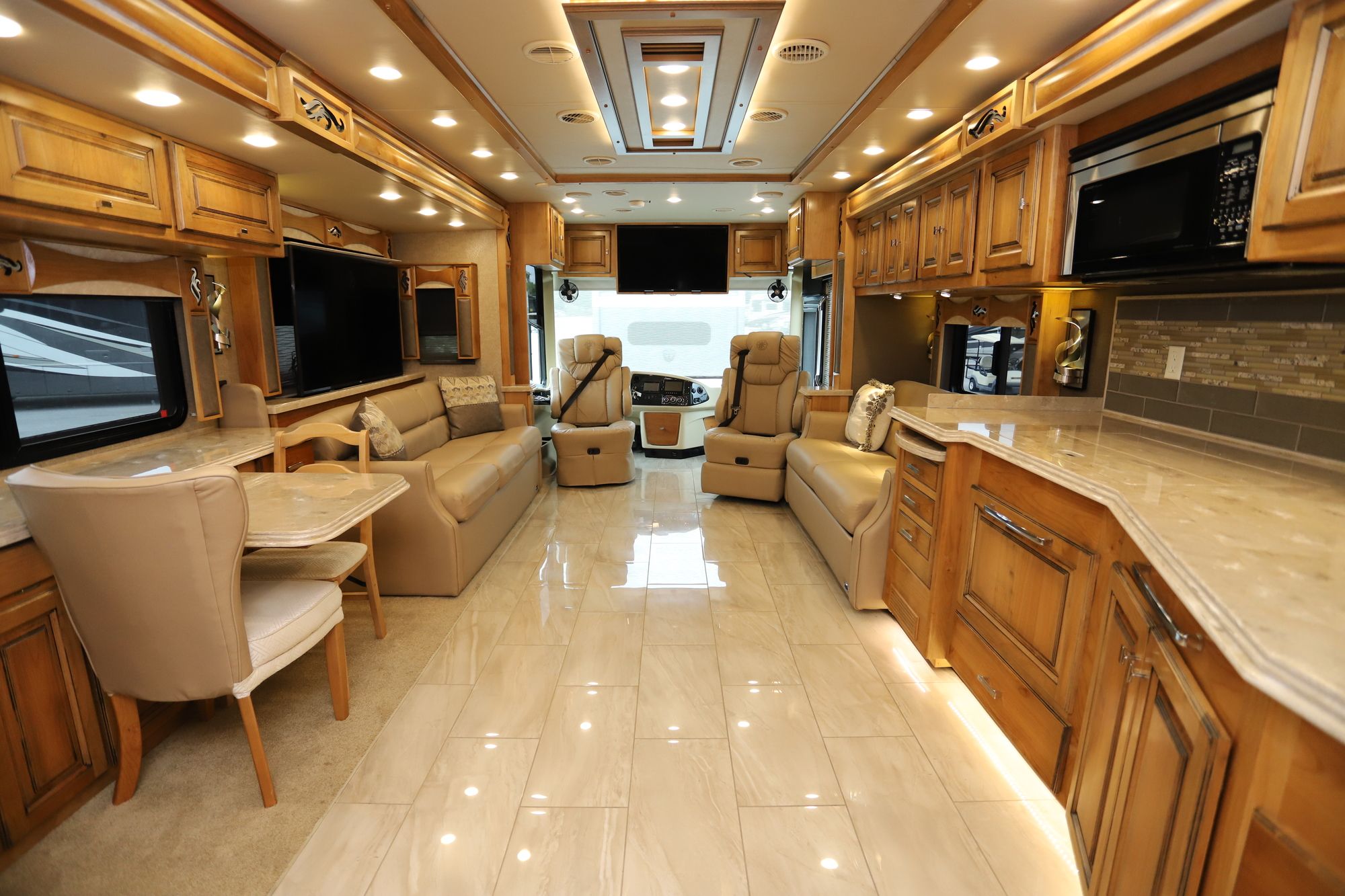 Used 2018 Tiffin Motor Homes Phaeton 40QBH Class A  For Sale