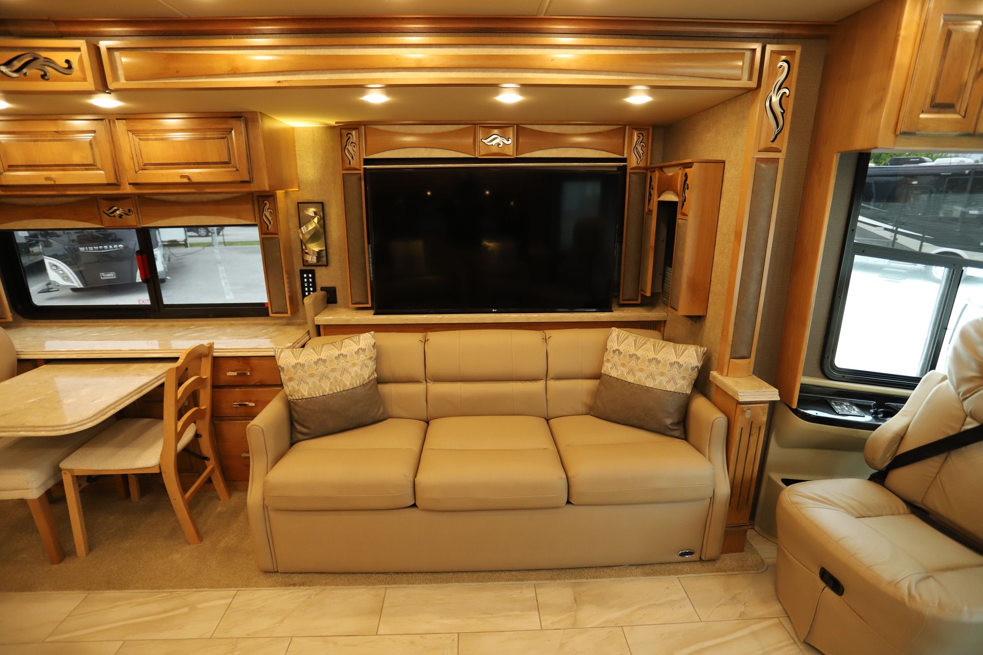 Used 2018 Tiffin Motor Homes Phaeton 40QBH Class A  For Sale