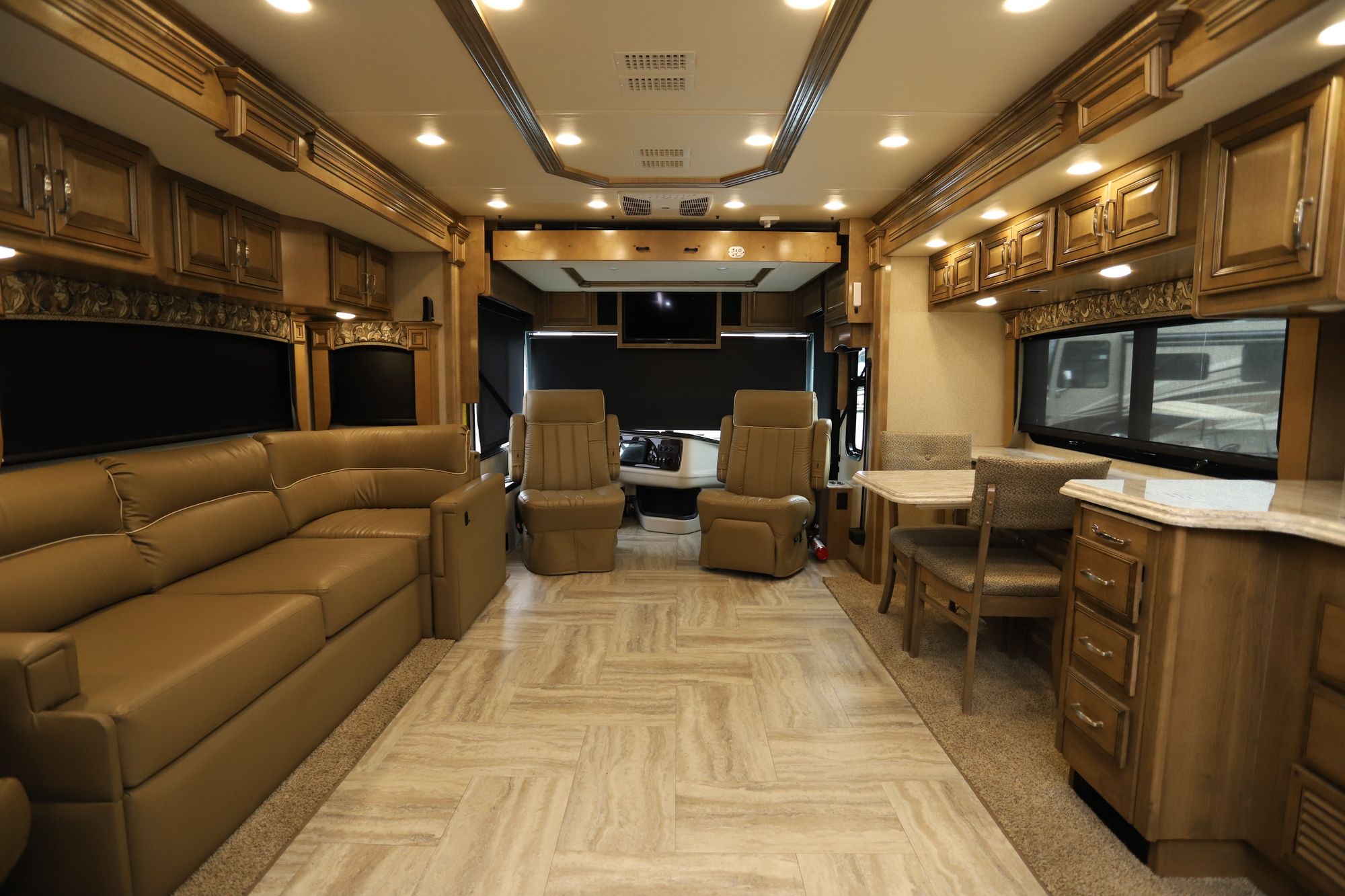 Used 2019 Holiday Rambler Navigator 38F Class A  For Sale