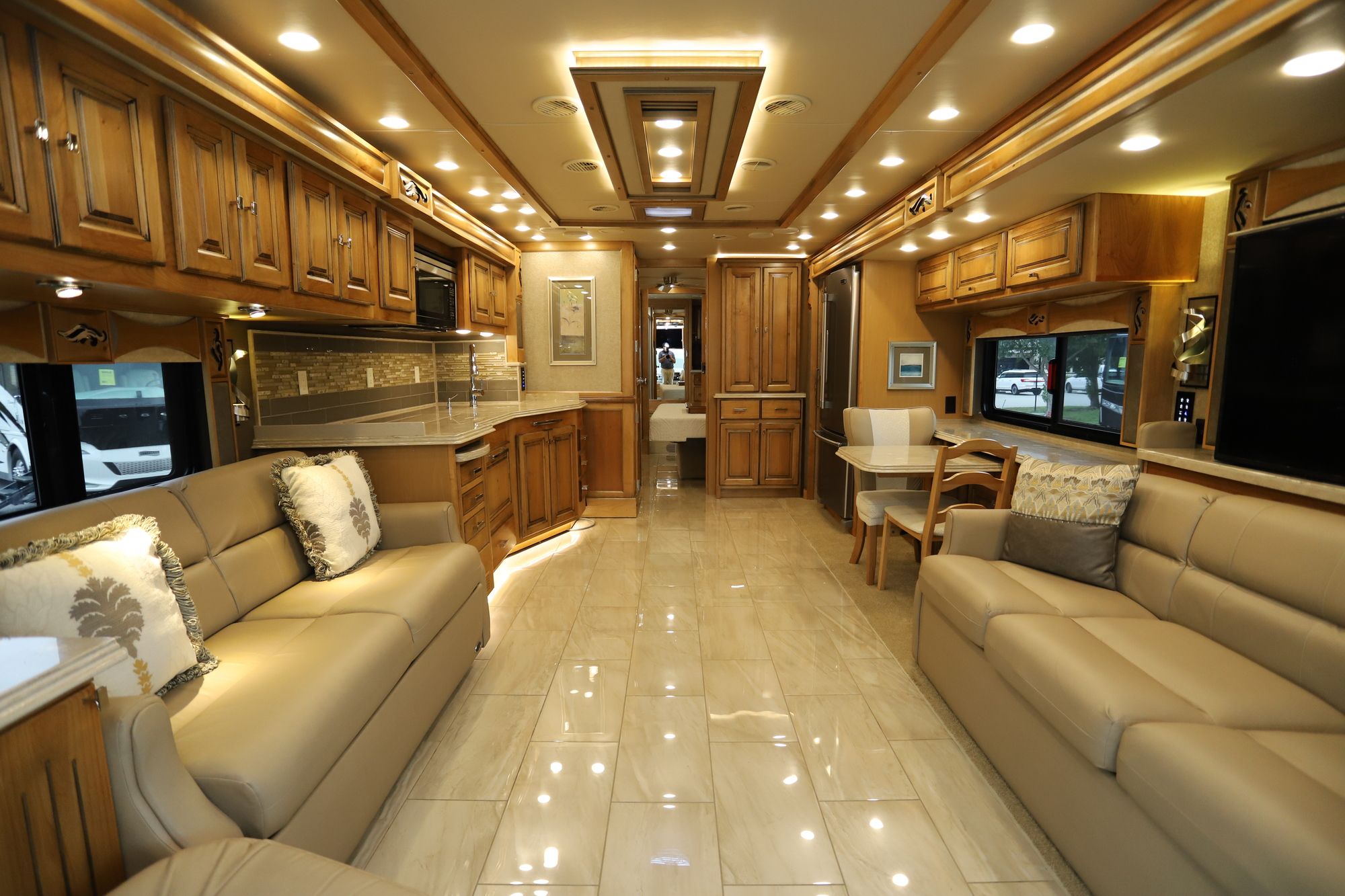 Used 2018 Tiffin Motor Homes Phaeton 40QBH Class A  For Sale