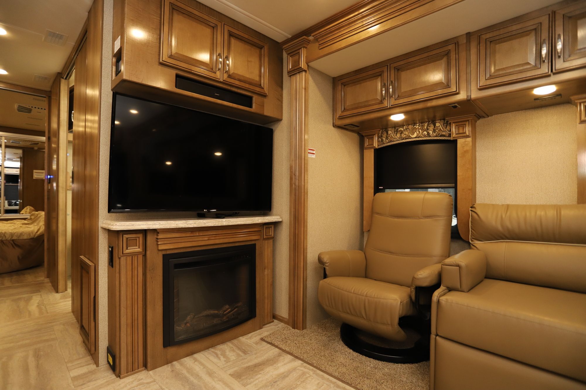 Used 2019 Holiday Rambler Navigator 38F Class A  For Sale