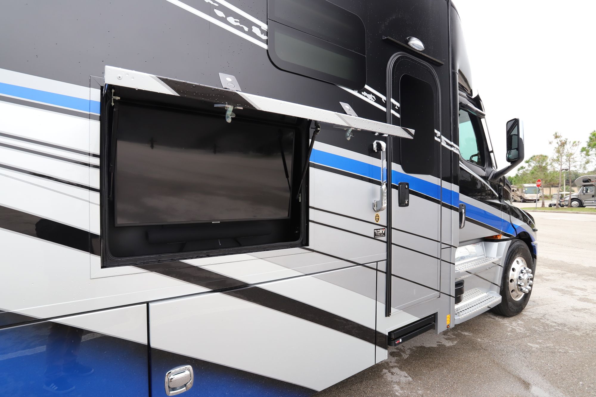 New 2021 Renegade Rv Xl X45BBC Super C  For Sale