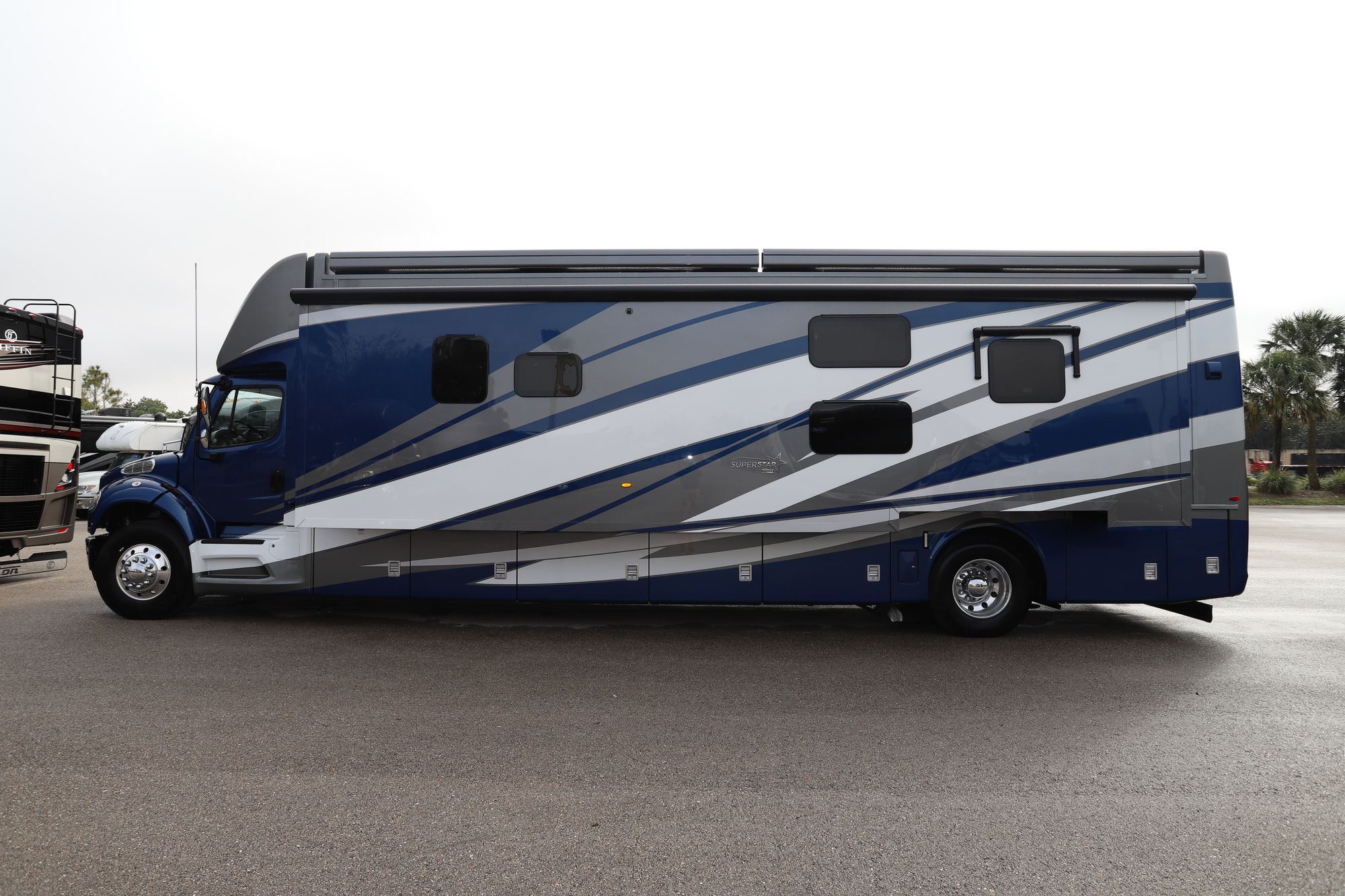 New 2021 Newmar Super Star 4058 Super C  For Sale