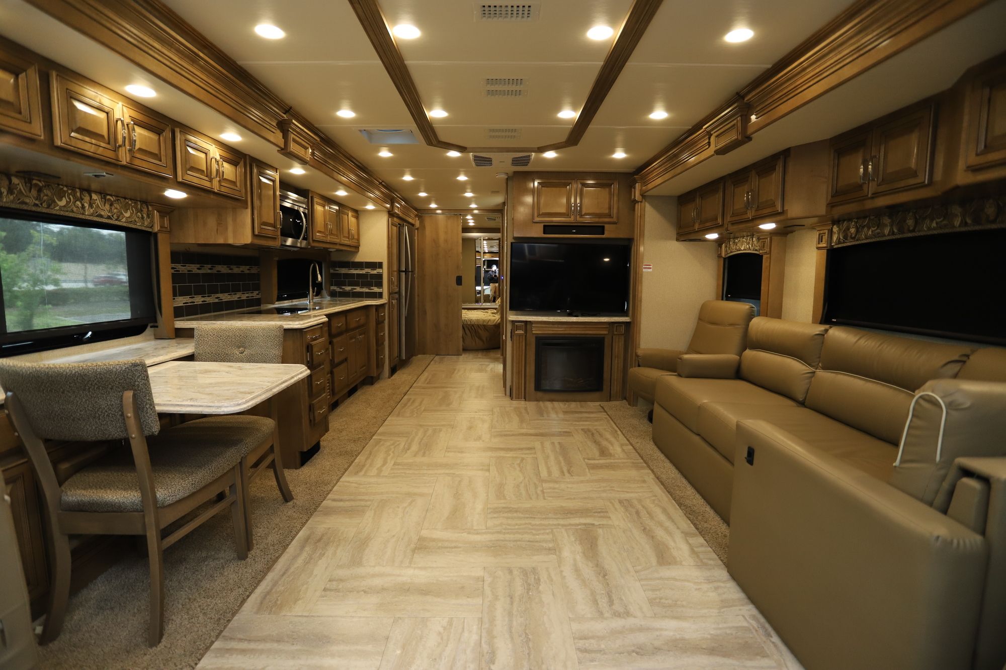 Used 2019 Holiday Rambler Navigator 38F Class A  For Sale