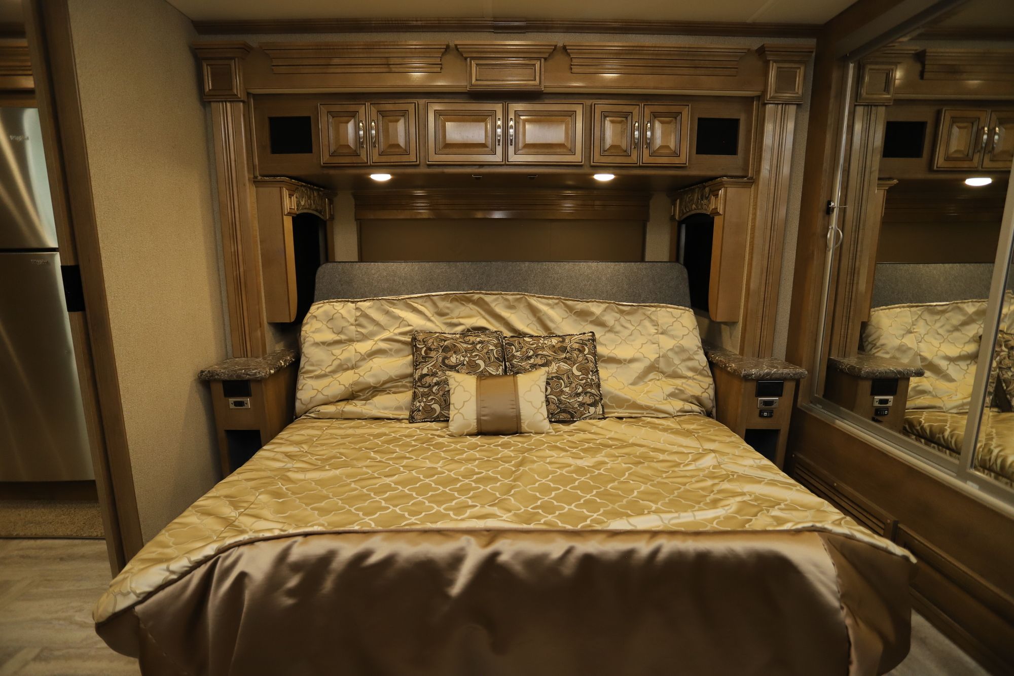 Used 2019 Holiday Rambler Navigator 38F Class A  For Sale