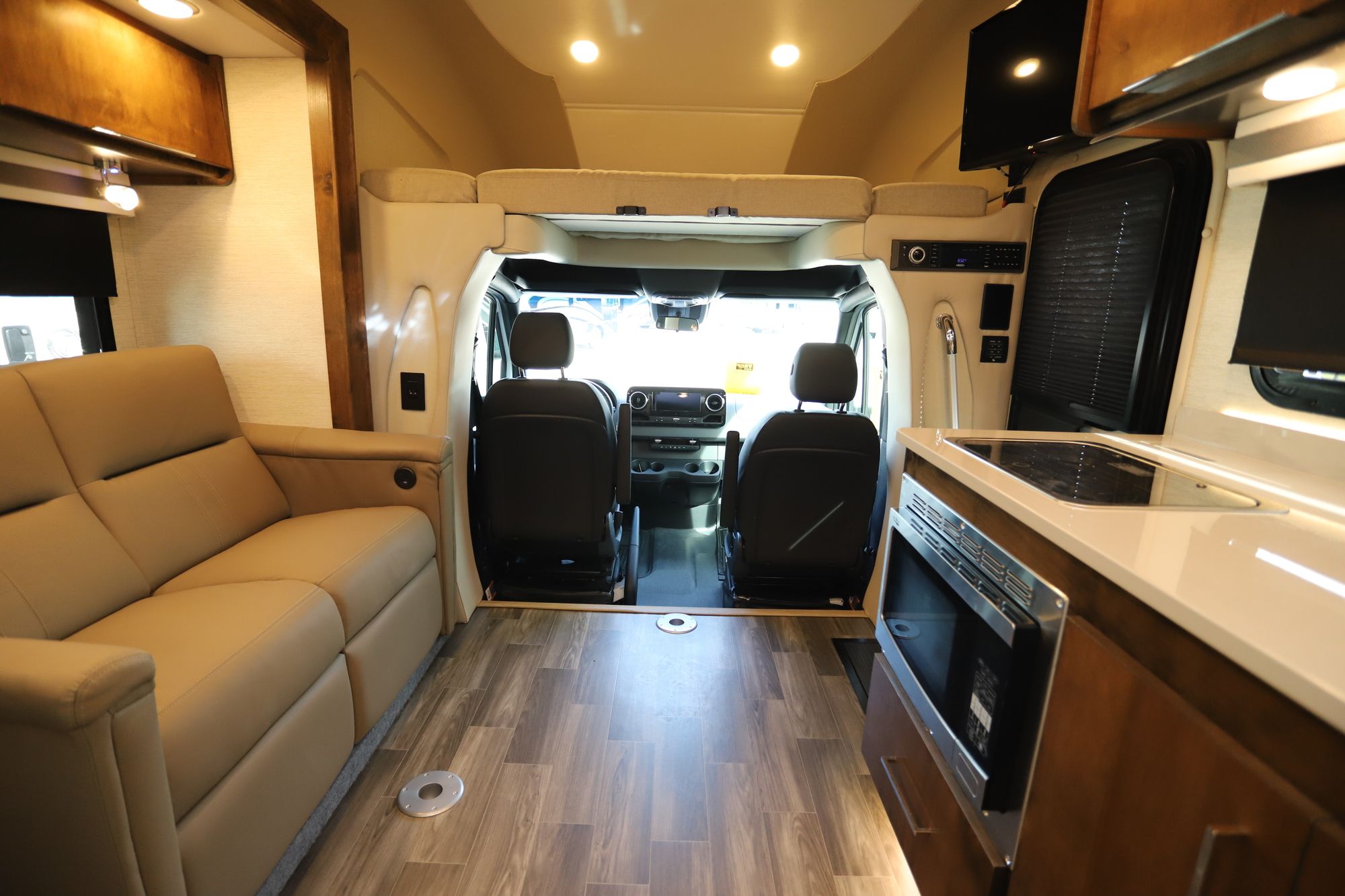 Used 2020 Tiffin Motor Homes Wayfarer 24TW Class C  For Sale