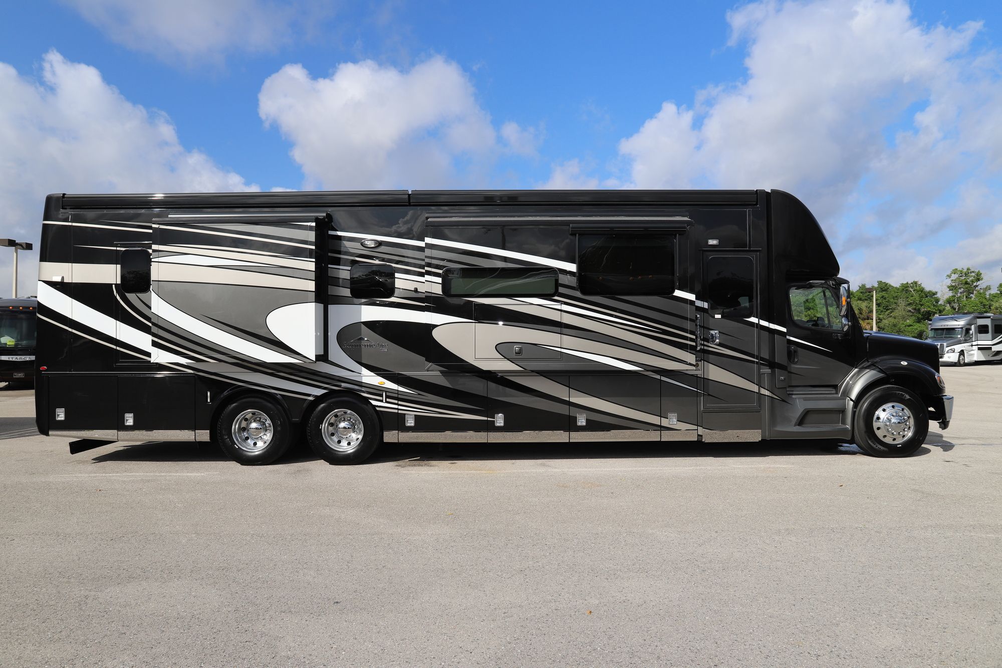 New 2021 Newmar Supreme Aire 4573 Super C  For Sale