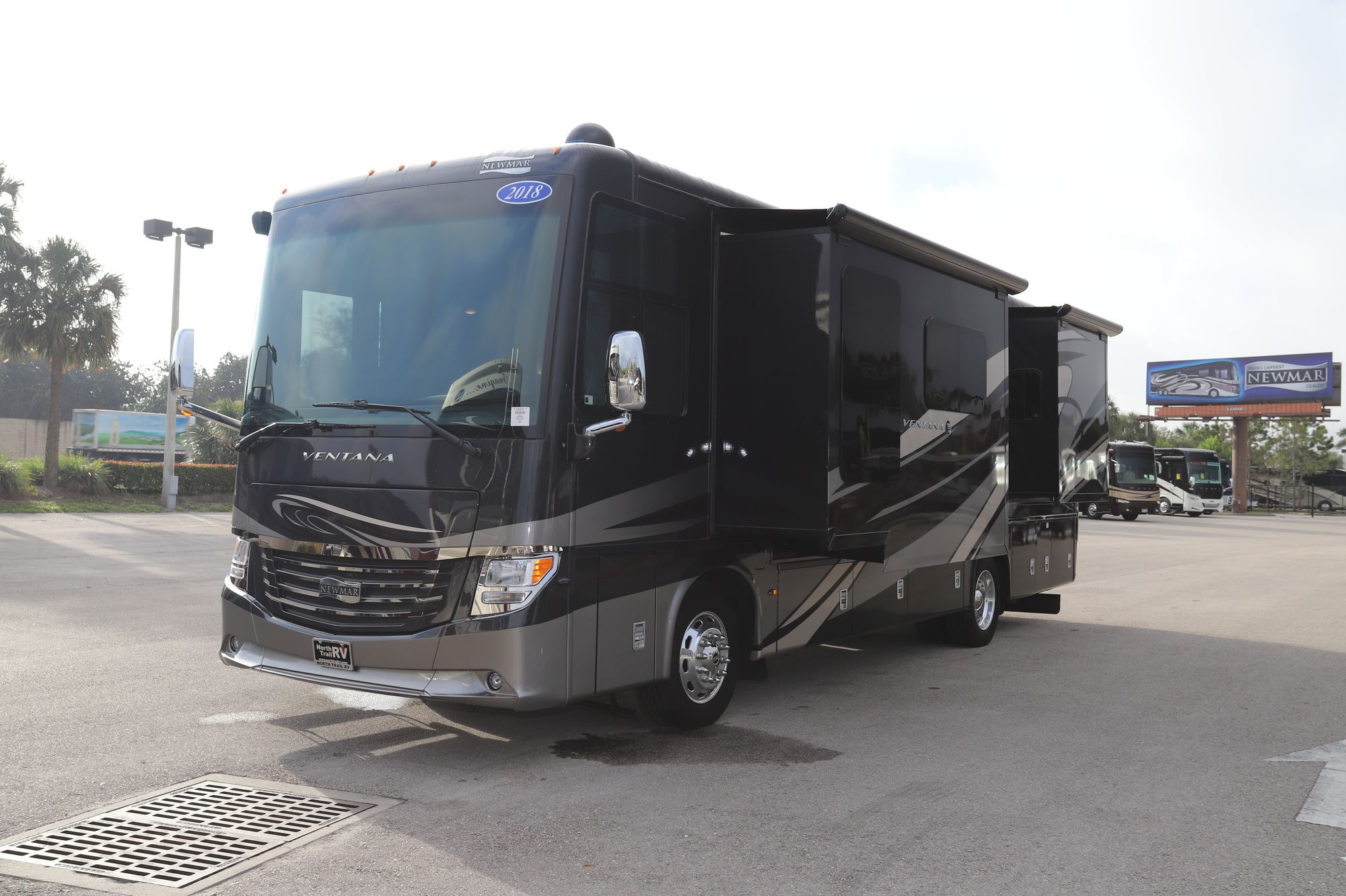 Used 2018 Newmar Ventana 3412 Class A  For Sale