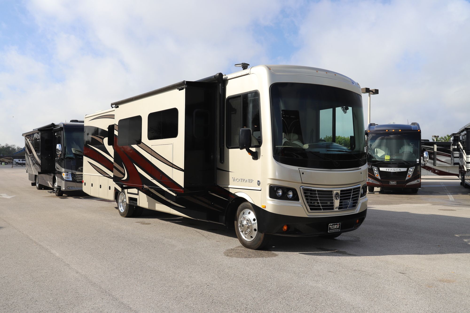 Used 2014 Holiday Rambler Vacationer 36DBT Class A  For Sale