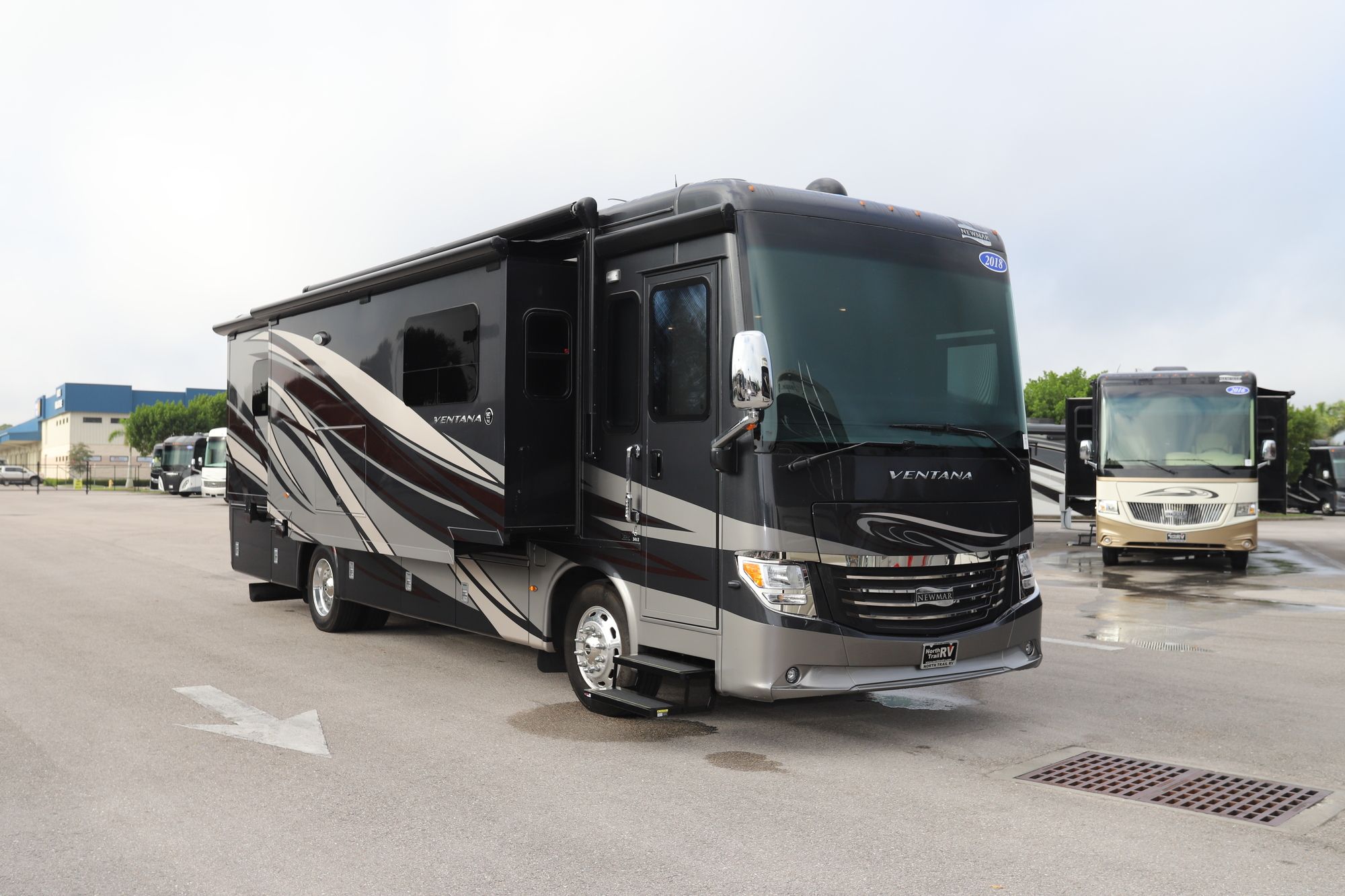 Used 2018 Newmar Ventana 3412 Class A  For Sale