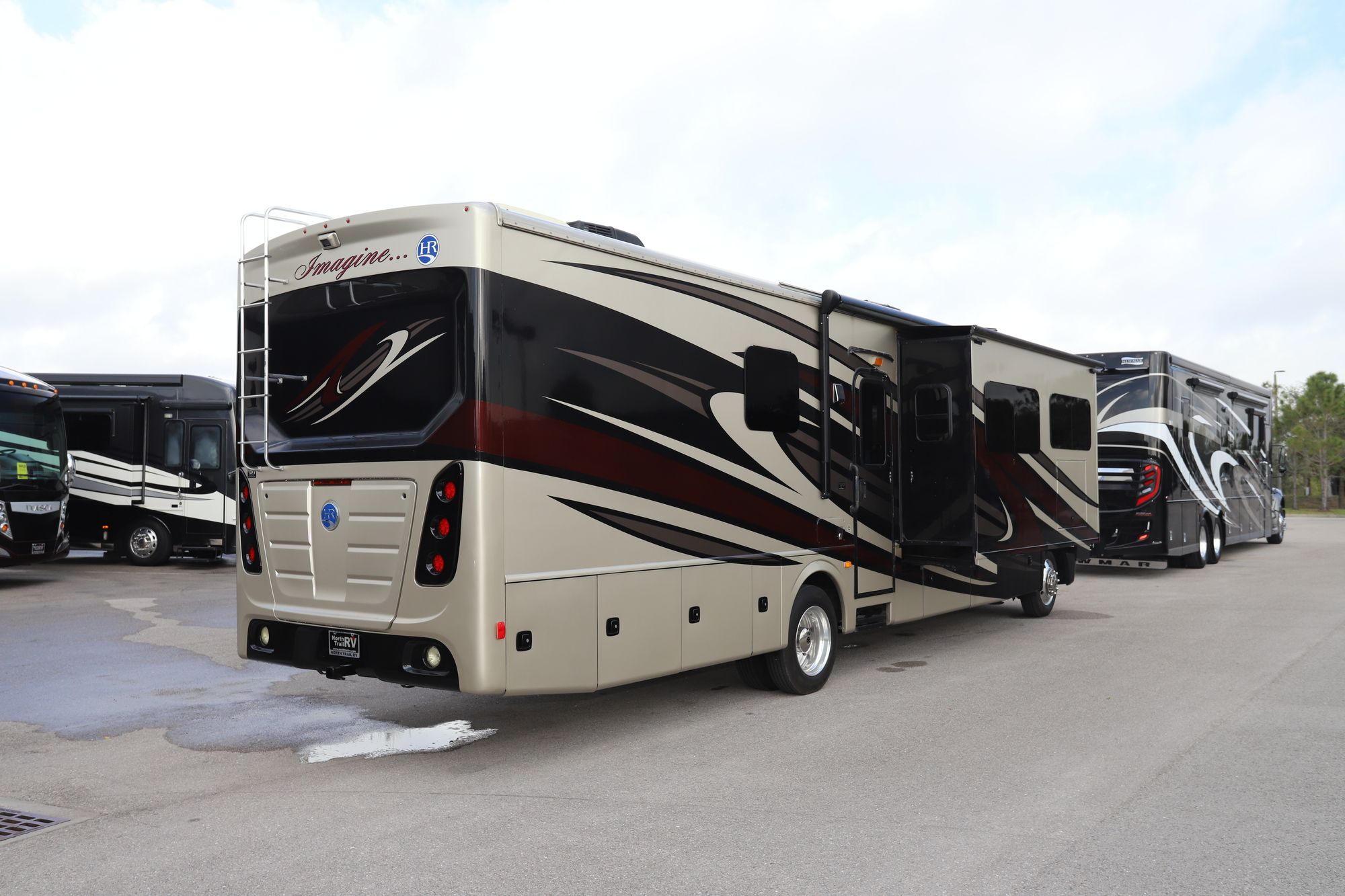 Used 2014 Holiday Rambler Vacationer 36DBT Class A  For Sale