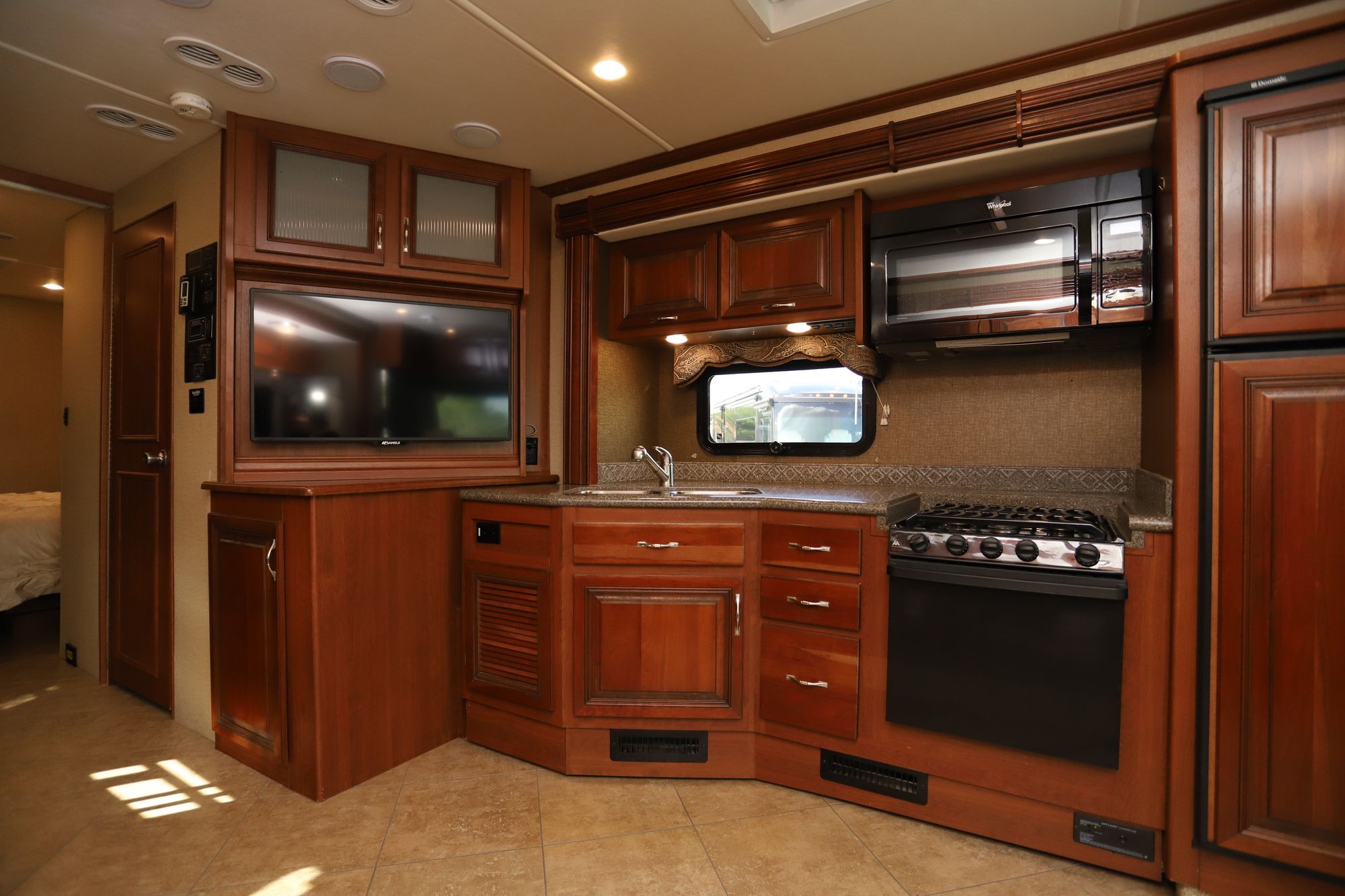 Used 2014 Holiday Rambler Vacationer 36DBT Class A  For Sale