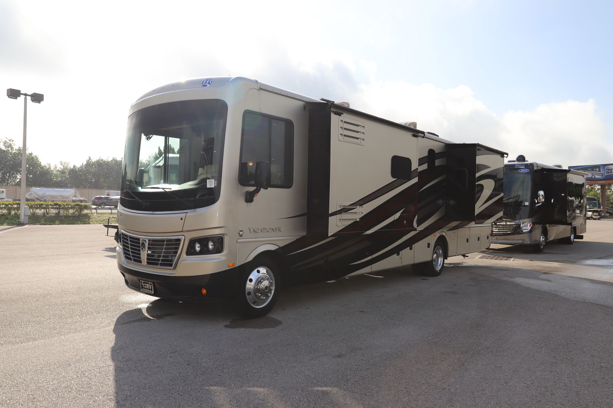 Used 2014 Holiday Rambler Vacationer 36DBT Class A  For Sale