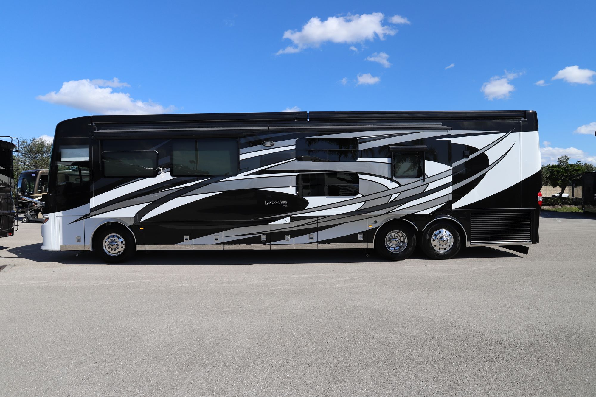 New 2021 Newmar London Aire 4535 Class A  For Sale