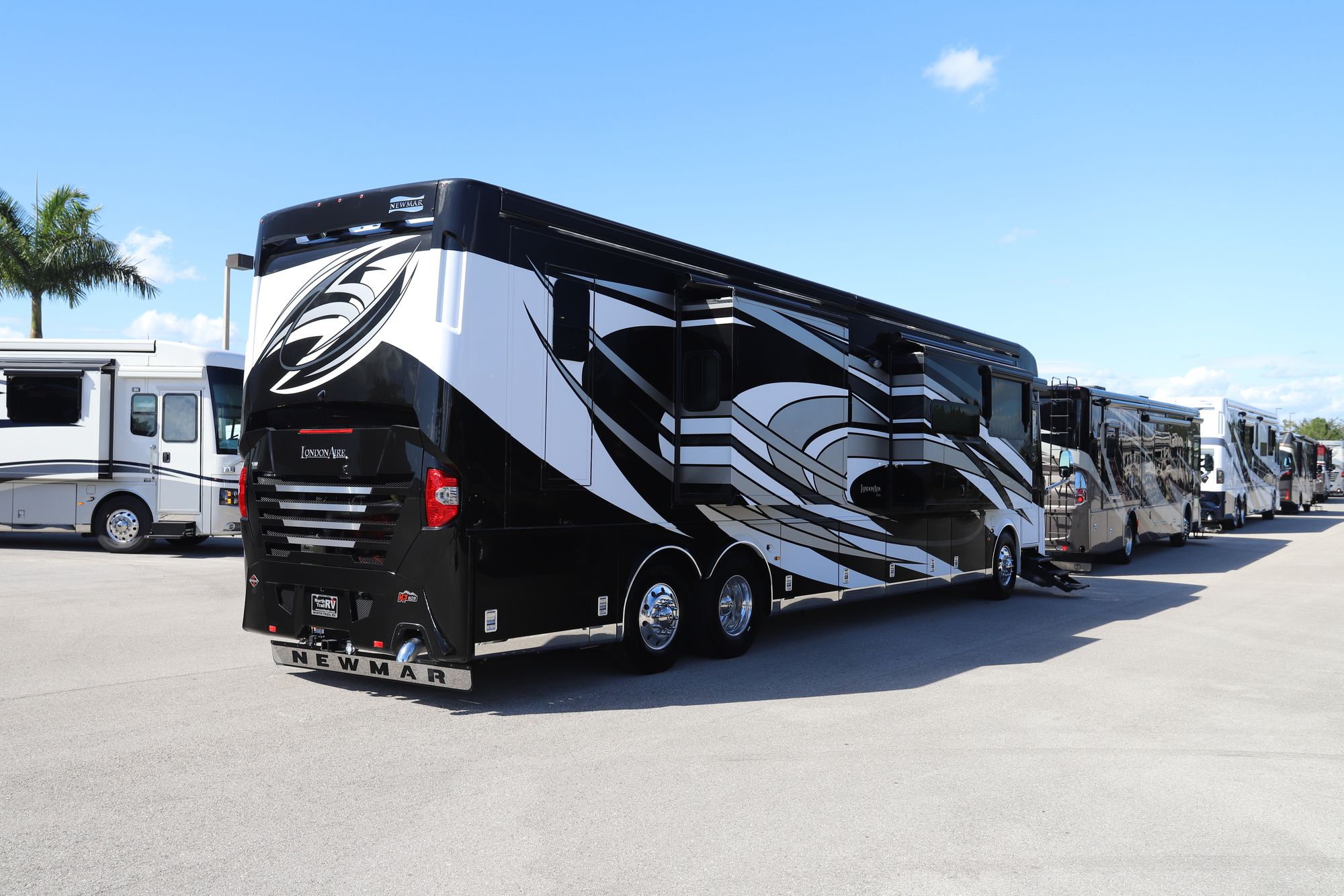 New 2021 Newmar London Aire 4535 Class A  For Sale