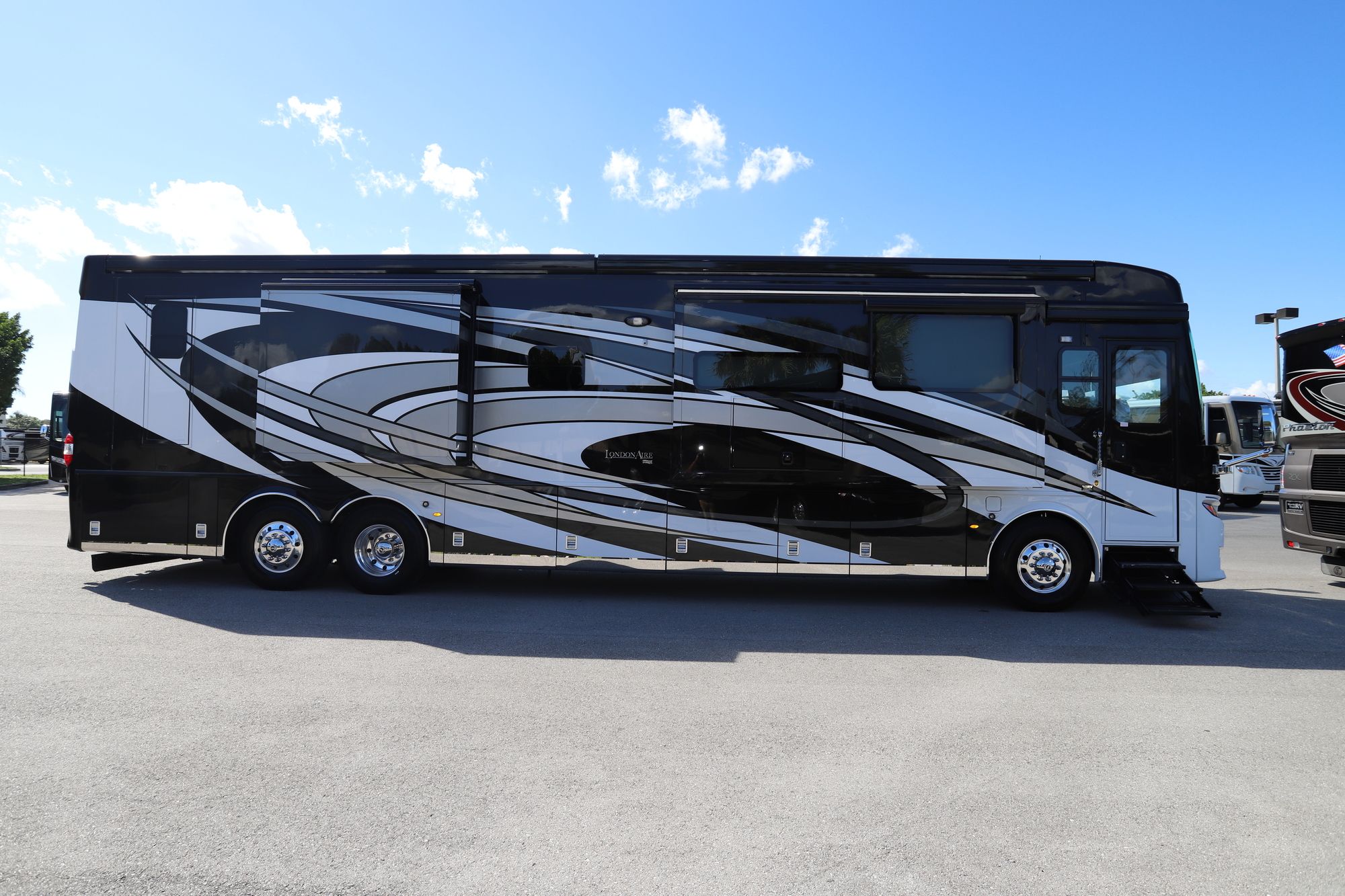 New 2021 Newmar London Aire 4535 Class A  For Sale
