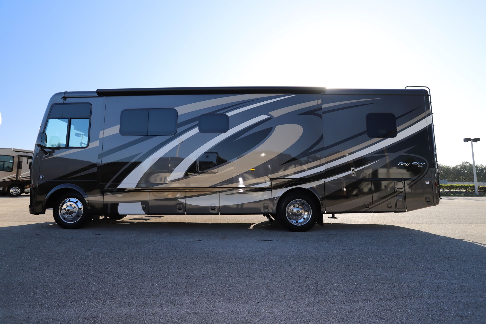 Used 2021 Newmar Bay Star 3226 Class A  For Sale