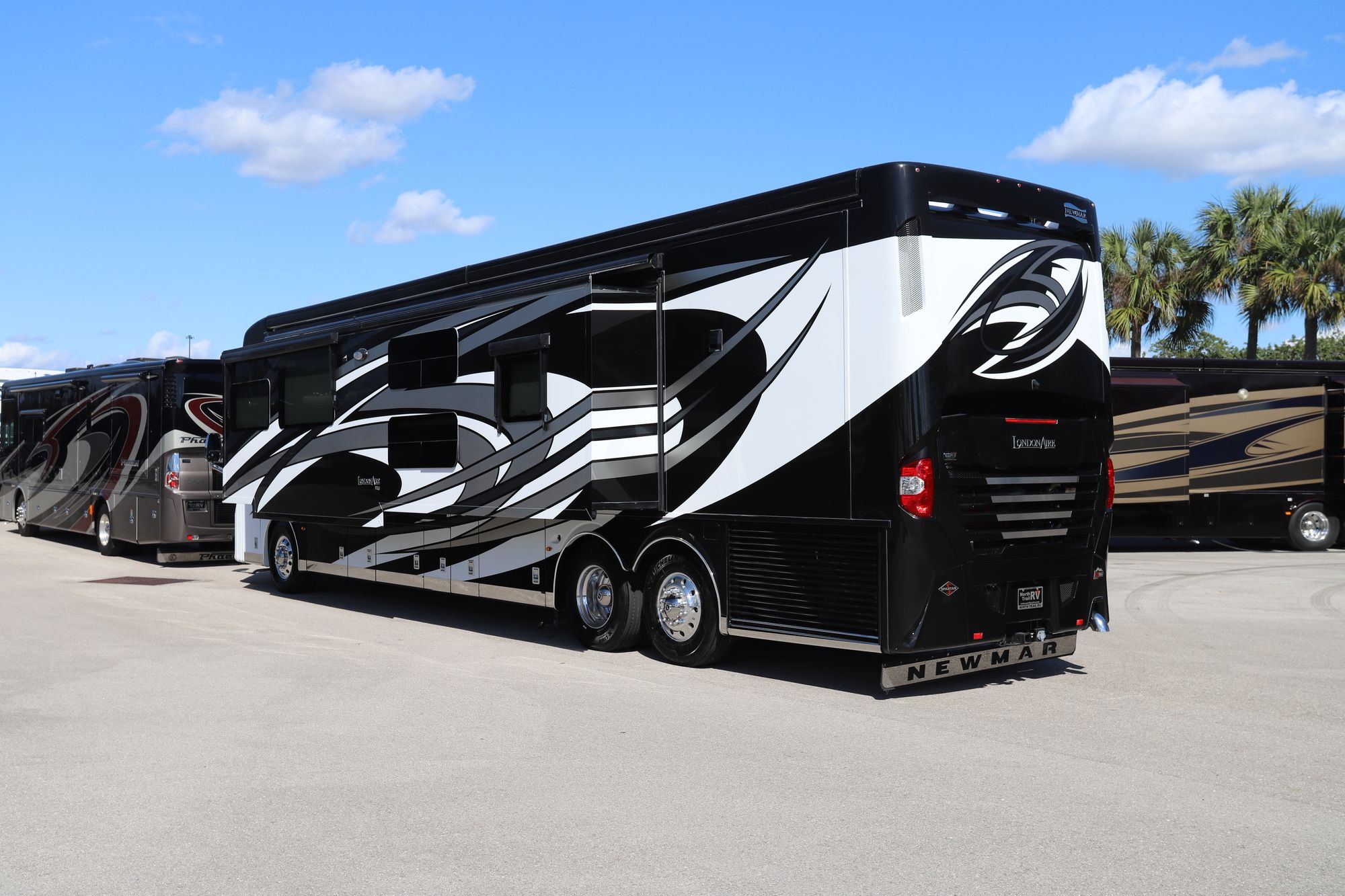 New 2021 Newmar London Aire 4535 Class A  For Sale