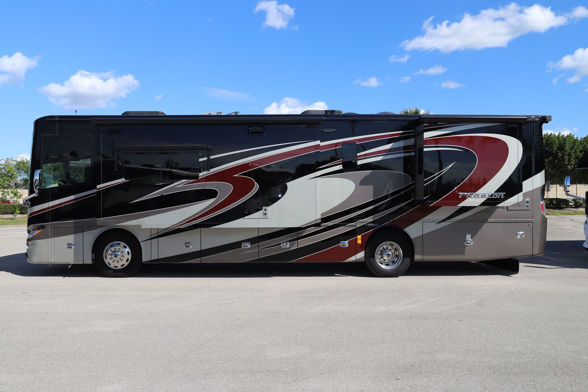 Used 2016 Tiffin Motor Homes Phaeton 36GH Class A  For Sale