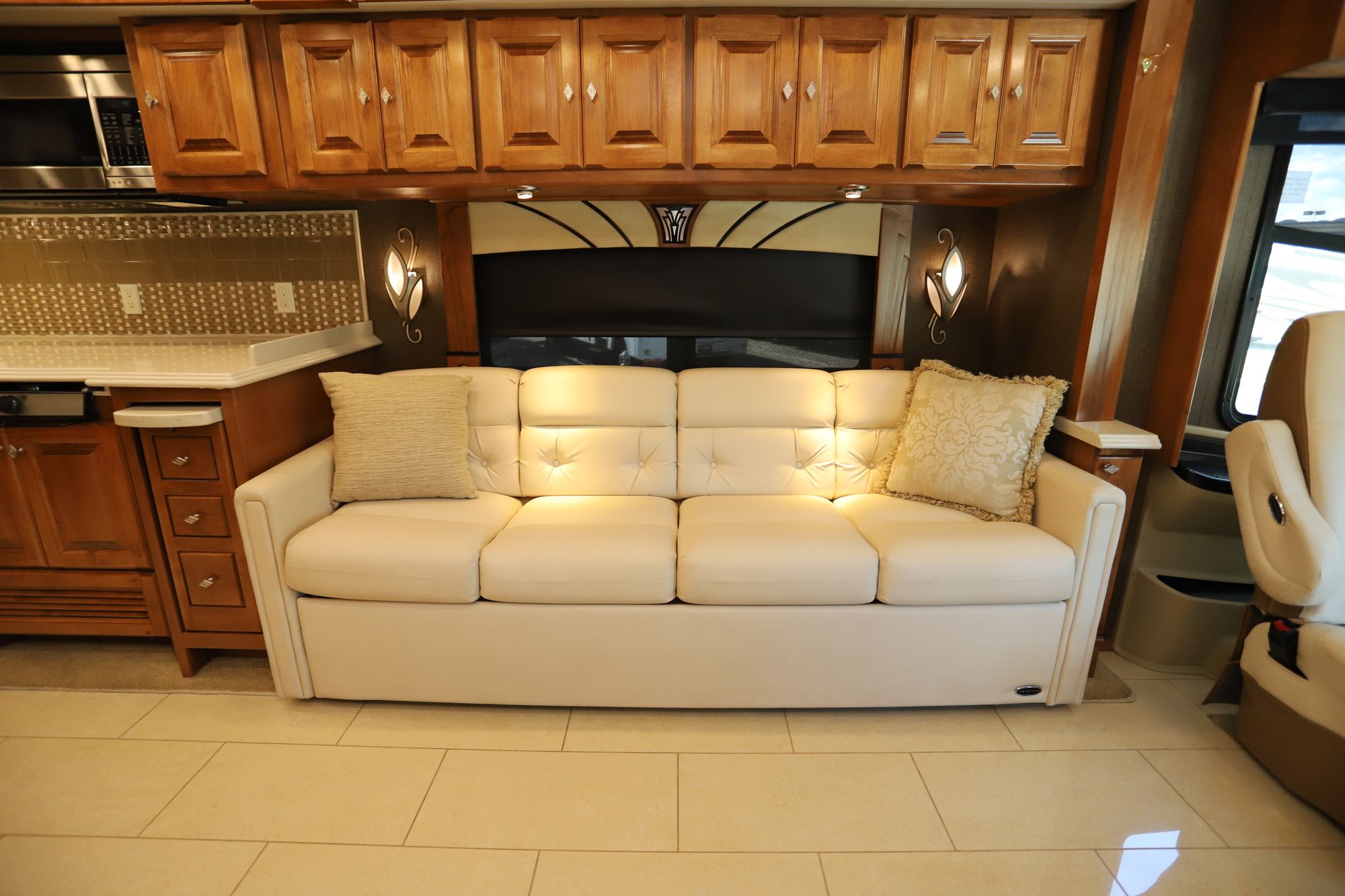 Used 2016 Tiffin Motor Homes Phaeton 36GH Class A  For Sale