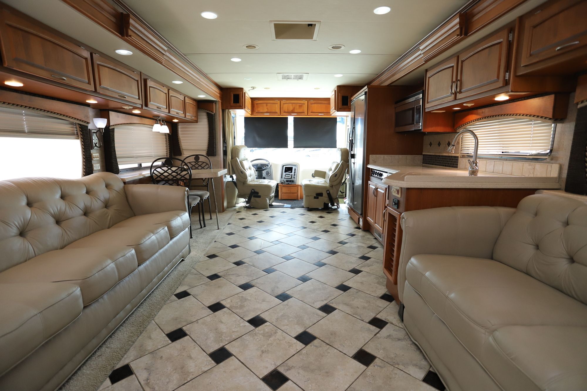 Used 2009 Holiday Rambler Endeavor 41SKQ Class A  For Sale