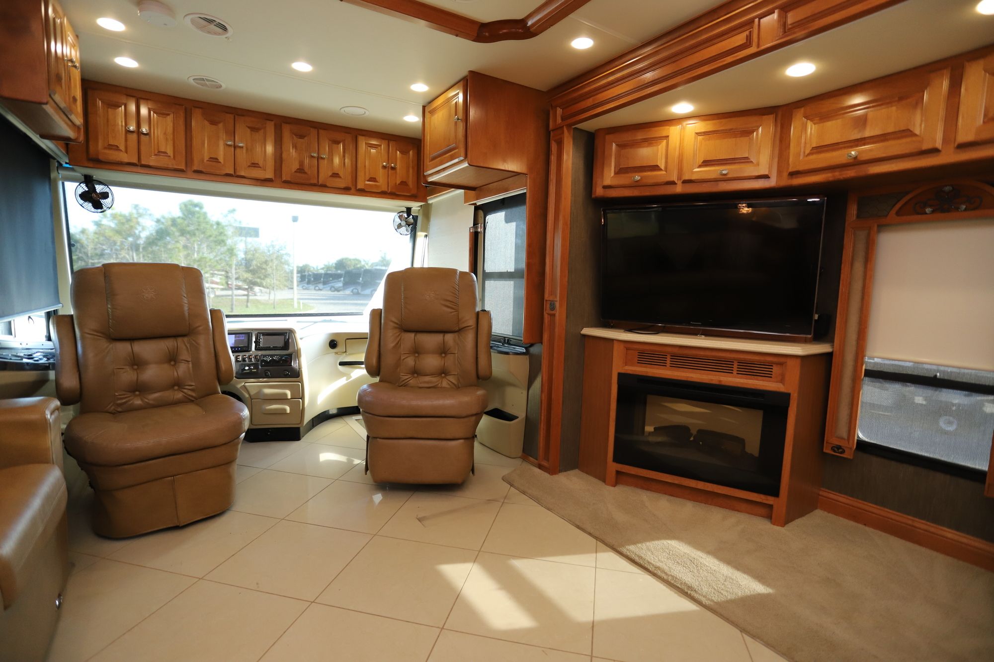 Used 2013 Tiffin Motor Homes Phaeton 36GH Class A  For Sale