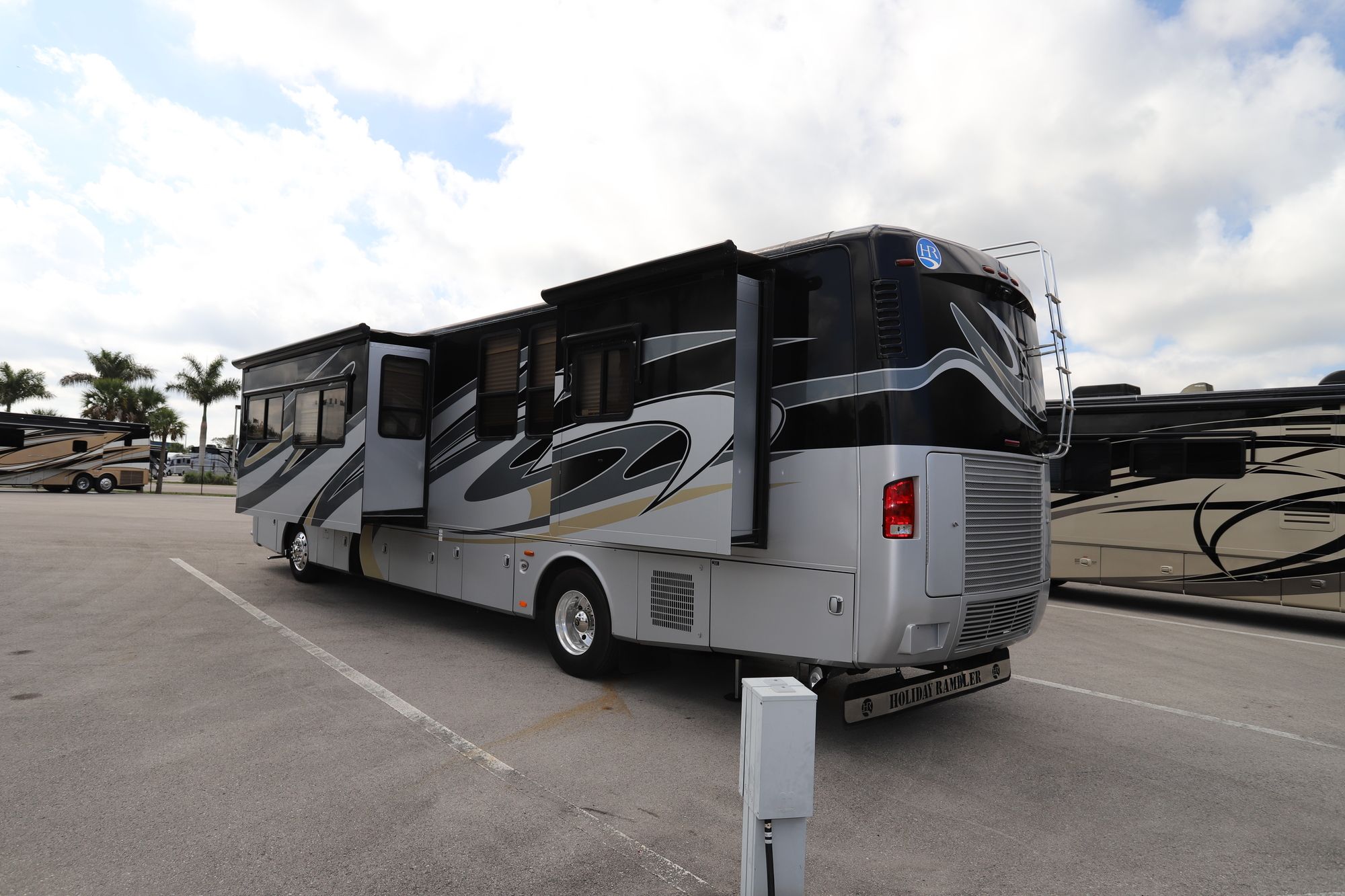 Used 2009 Holiday Rambler Endeavor 41SKQ Class A  For Sale