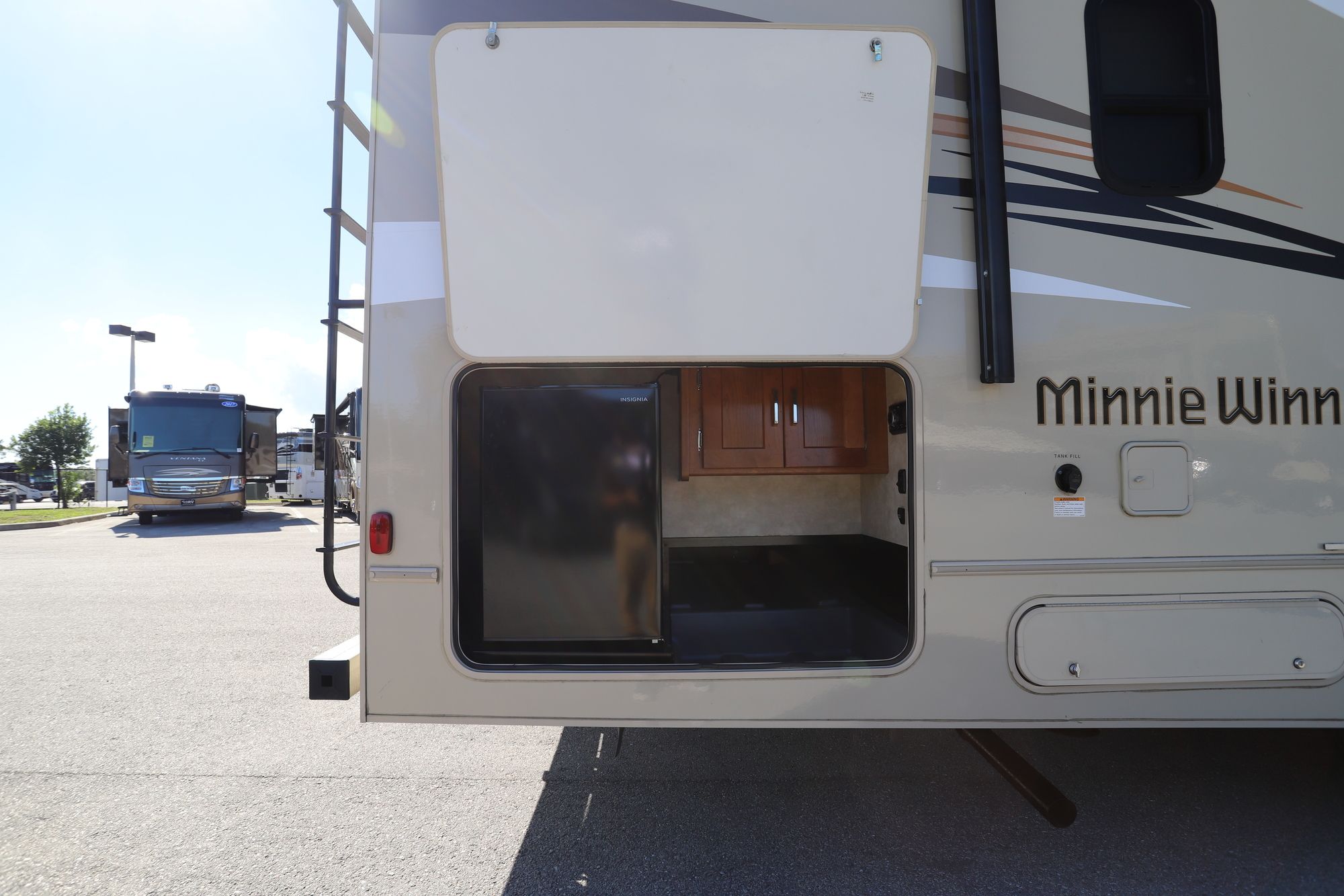 Used 2019 Winnebago Minnie Winnie 31G Class C  For Sale