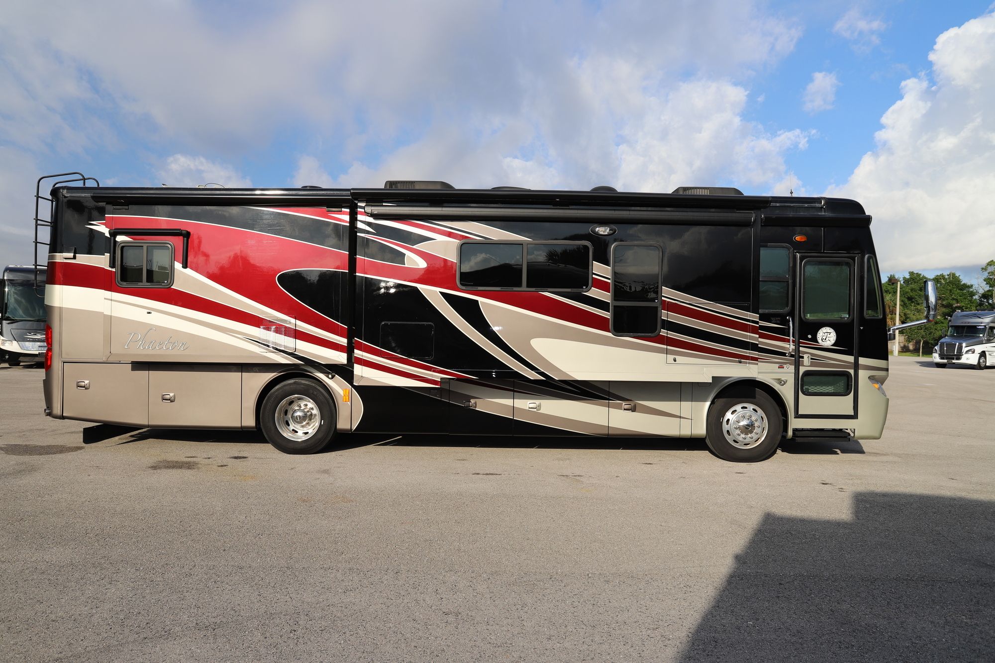 Used 2013 Tiffin Motor Homes Phaeton 36GH Class A  For Sale