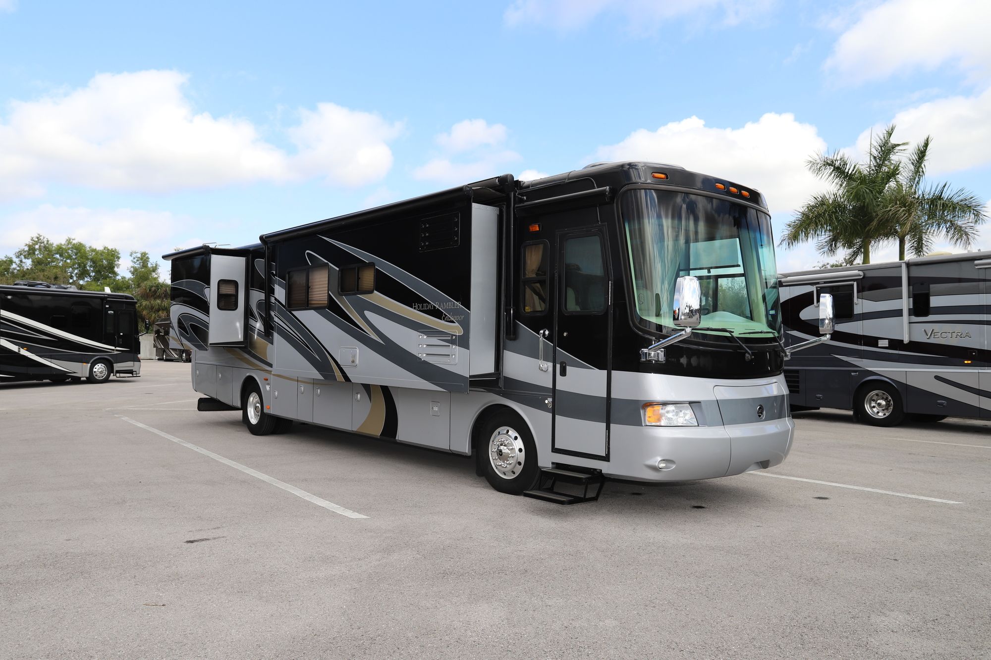 Used 2009 Holiday Rambler Endeavor 41SKQ Class A  For Sale