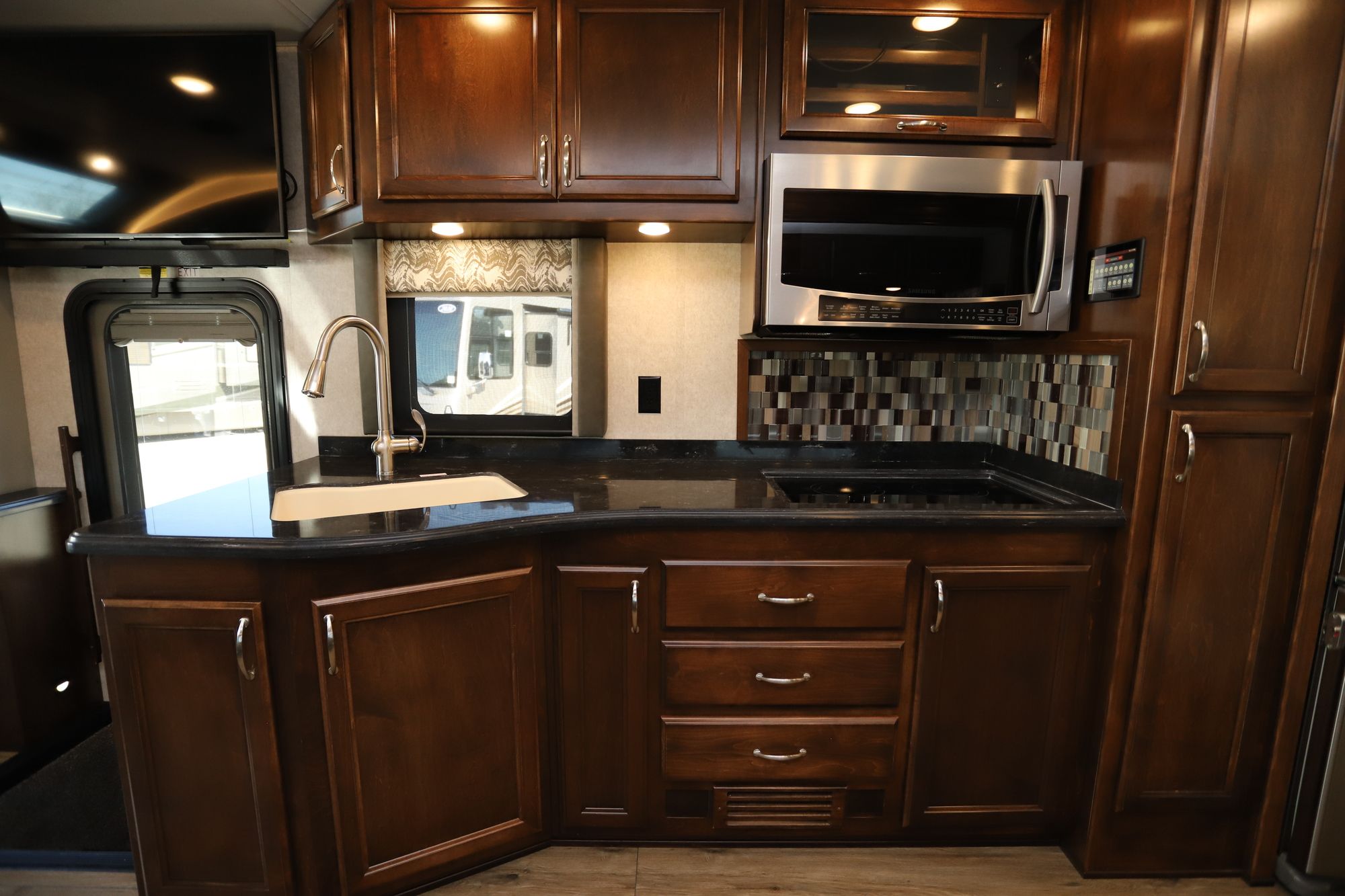 New 2021 Renegade Rv Verona 40VBH Super C  For Sale