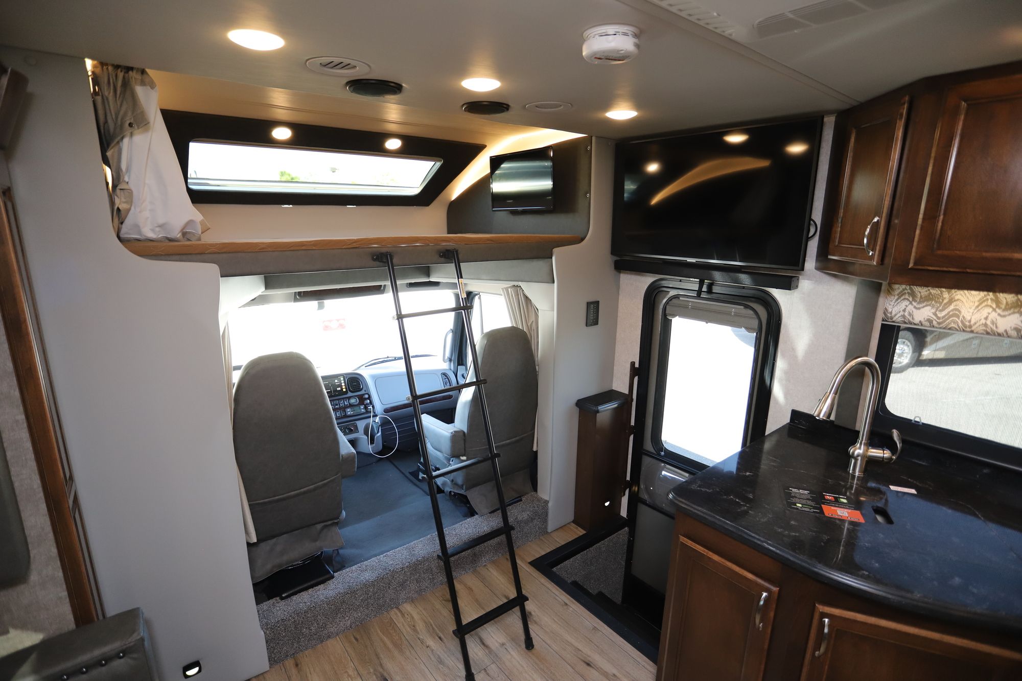 New 2021 Renegade Rv Verona 40VBH Super C  For Sale