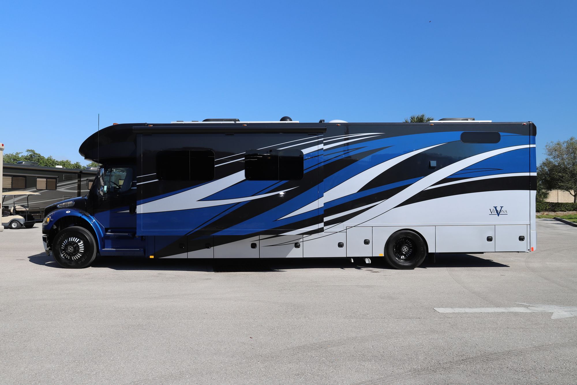 New 2021 Renegade Rv Verona 40VBH Super C  For Sale