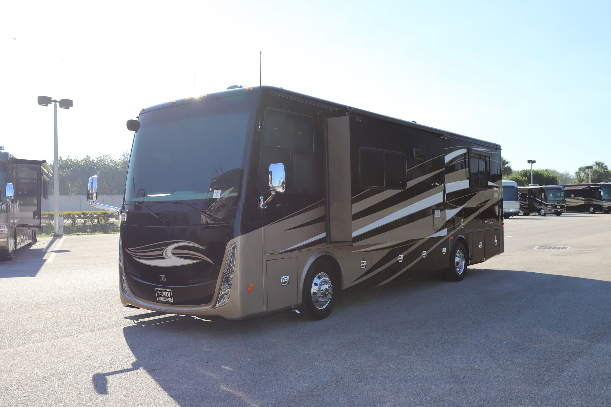 Used 2017 Tiffin Motor Homes Breeze 32BR Class A  For Sale