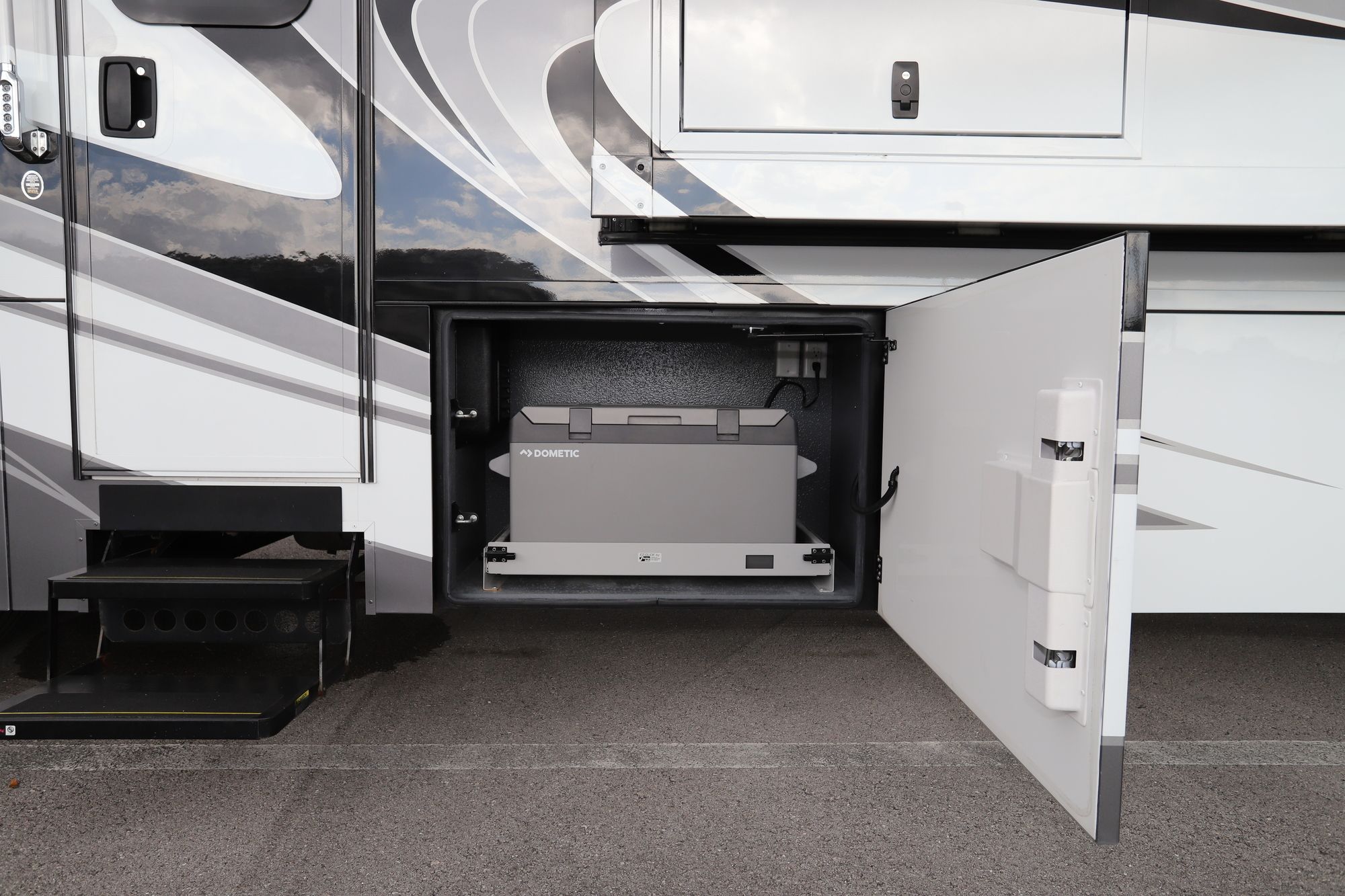 Used 2018 Renegade Rv Xl 45QS Super C  For Sale