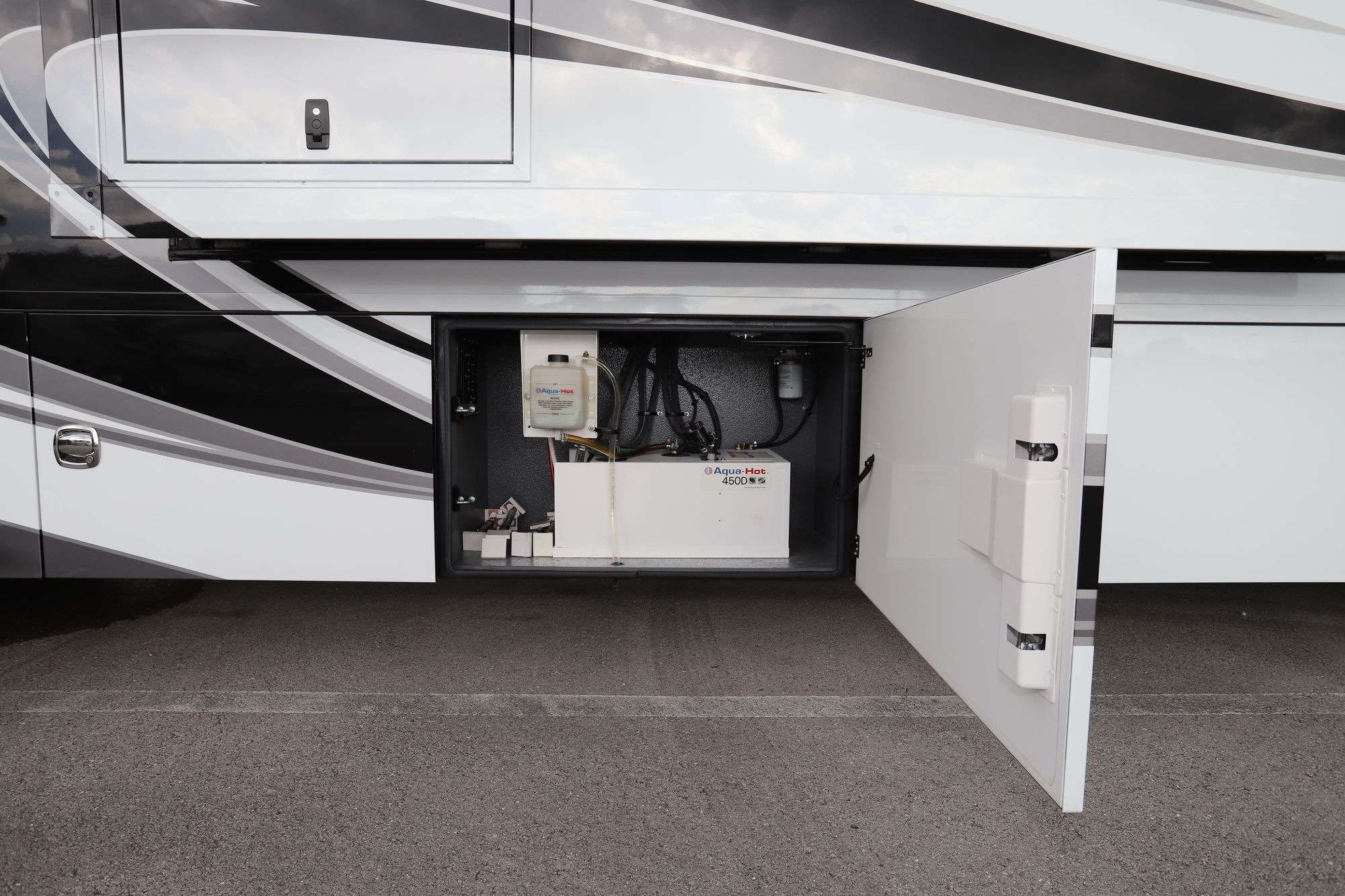 Used 2018 Renegade Rv Xl 45QS Super C  For Sale